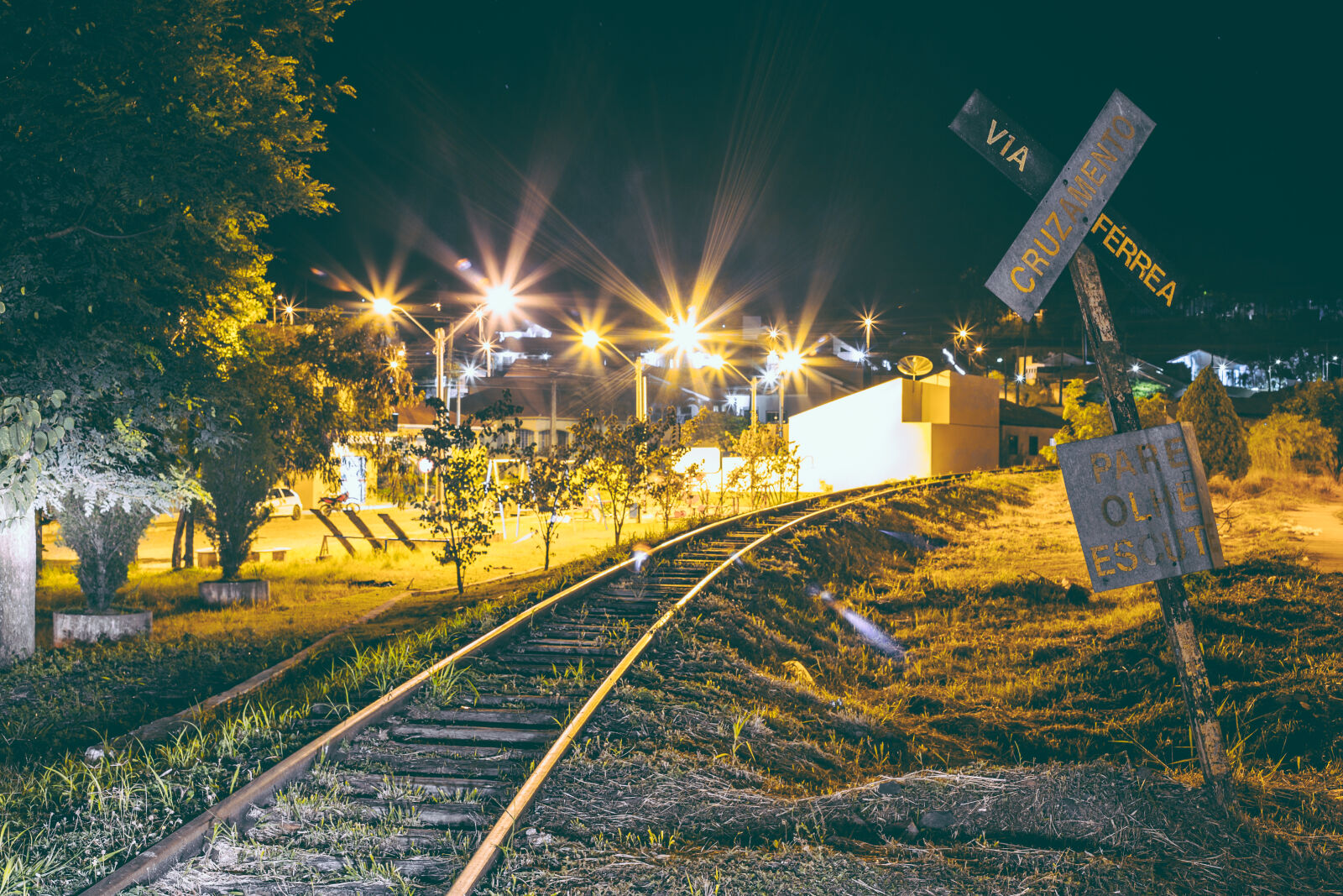 Canon EOS 6D + Canon EF 50mm F1.8 II sample photo. Infrastructure, light, locomotive, railway photography