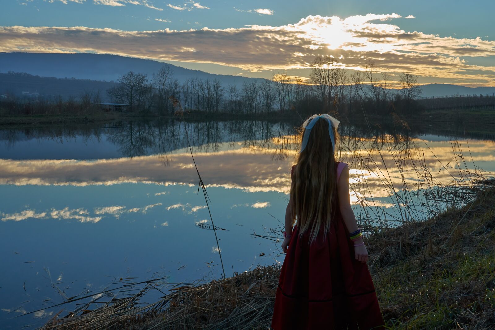 Sony a6300 sample photo. Sunset, lake, girl photography