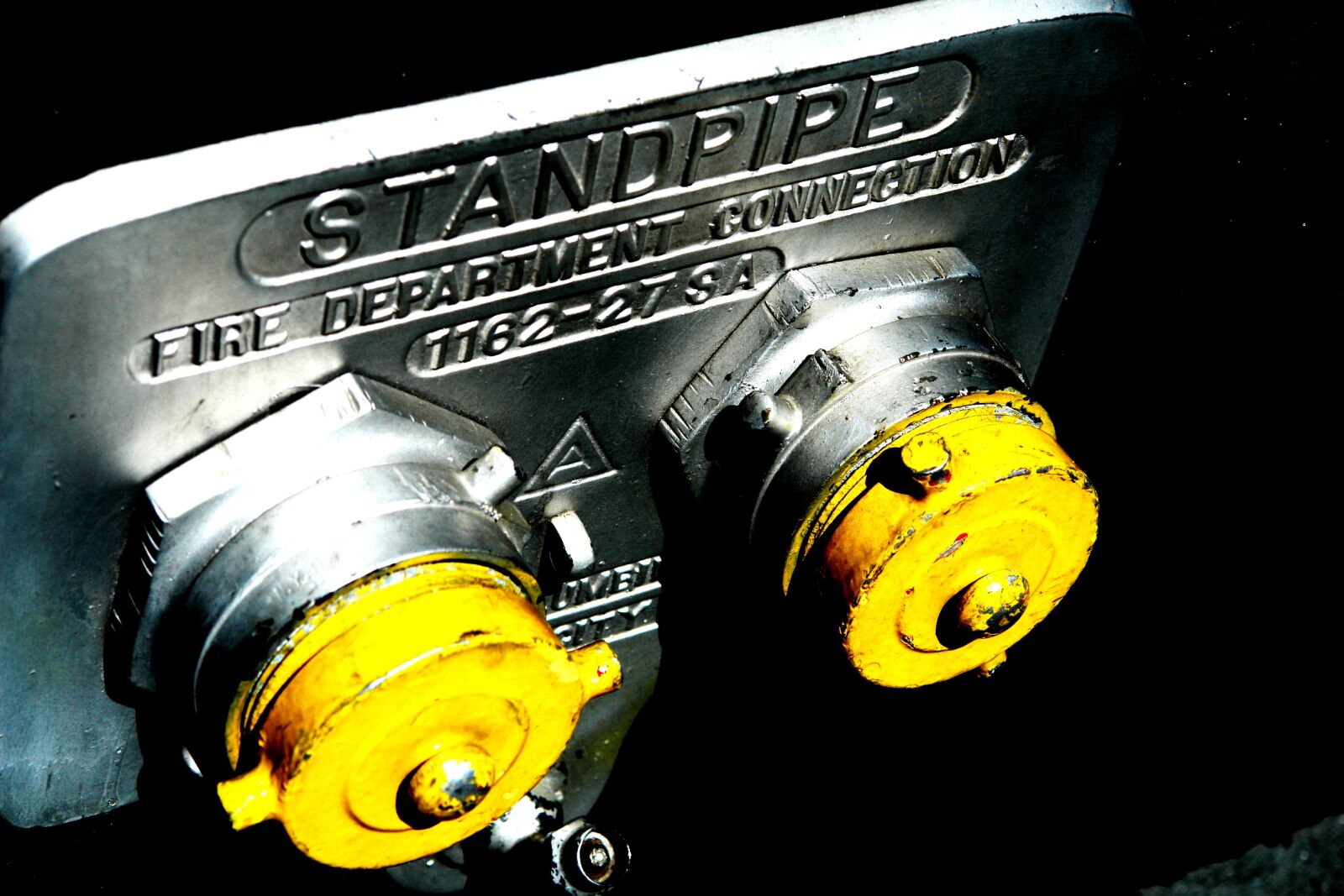 Sony DSC-R1 sample photo. Standpipe, fire department, pipe photography