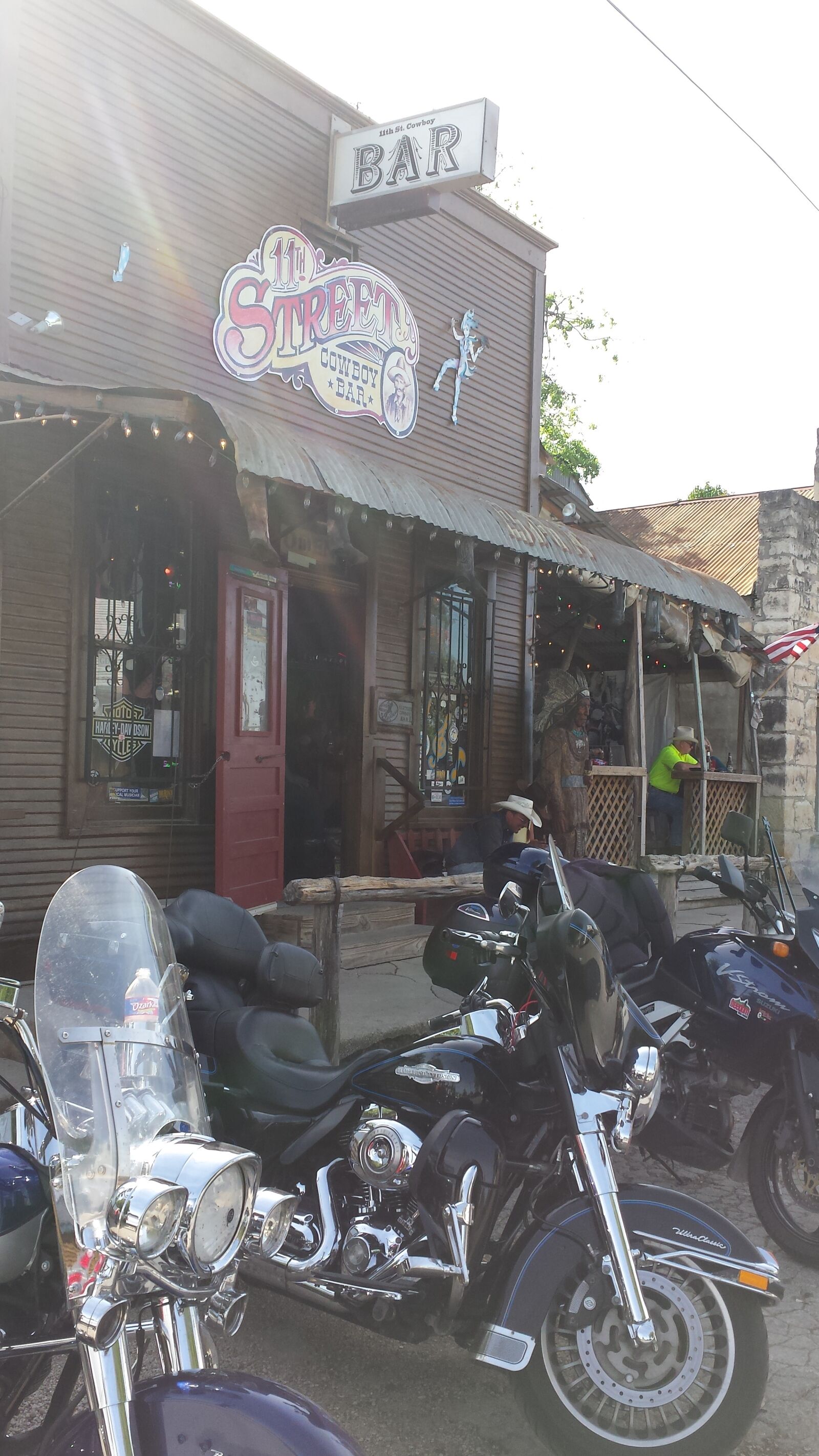 Samsung Galaxy S4 sample photo. Cowboy, bar, western photography