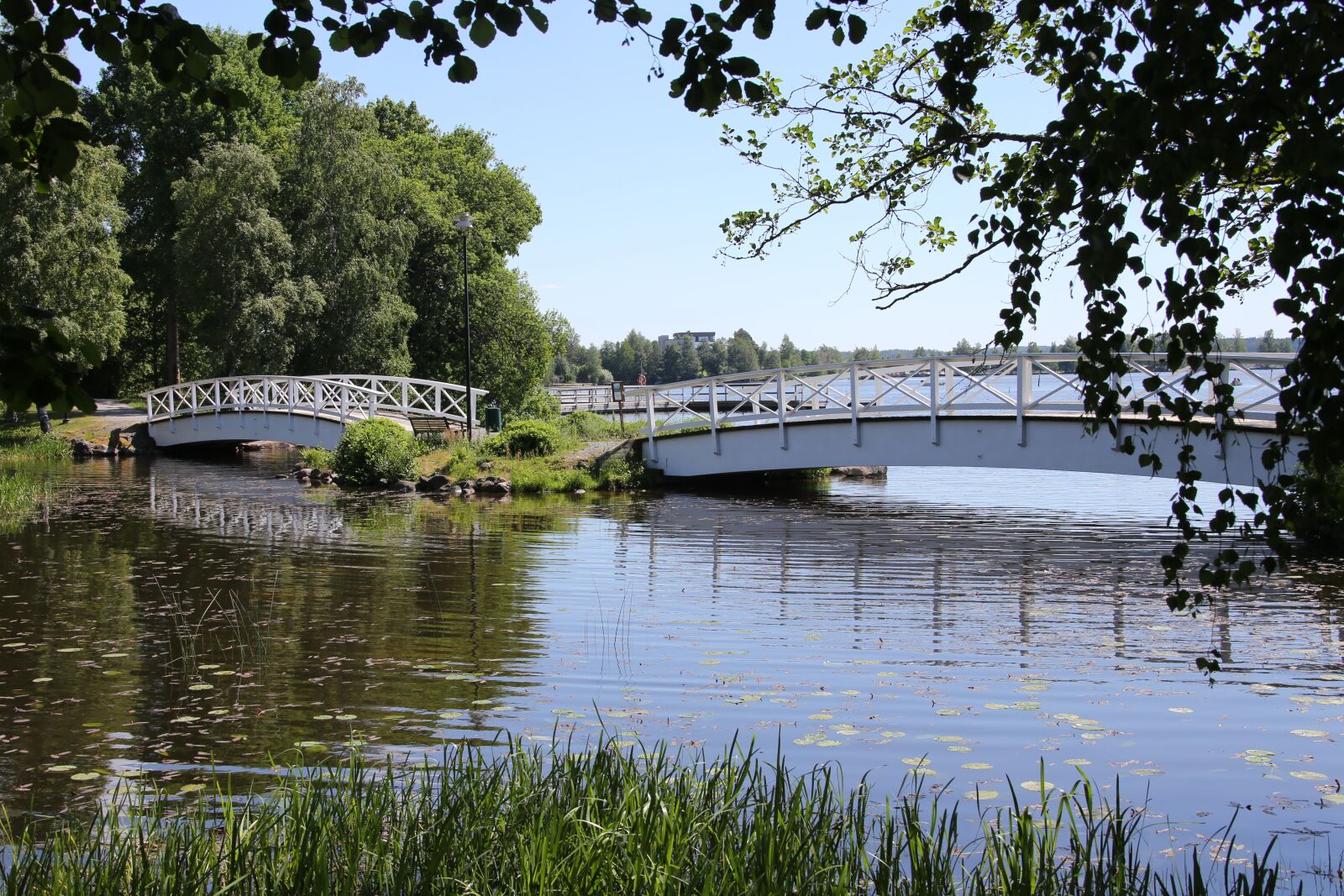 Canon EOS 6D + Canon EF 28-300mm F3.5-5.6L IS USM sample photo. Bridge, white, the romantic photography