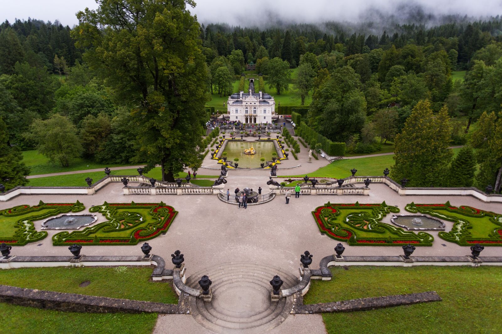 Canon EF 17-40mm F4L USM sample photo. Linderhof palace, ludwig, linderhof photography