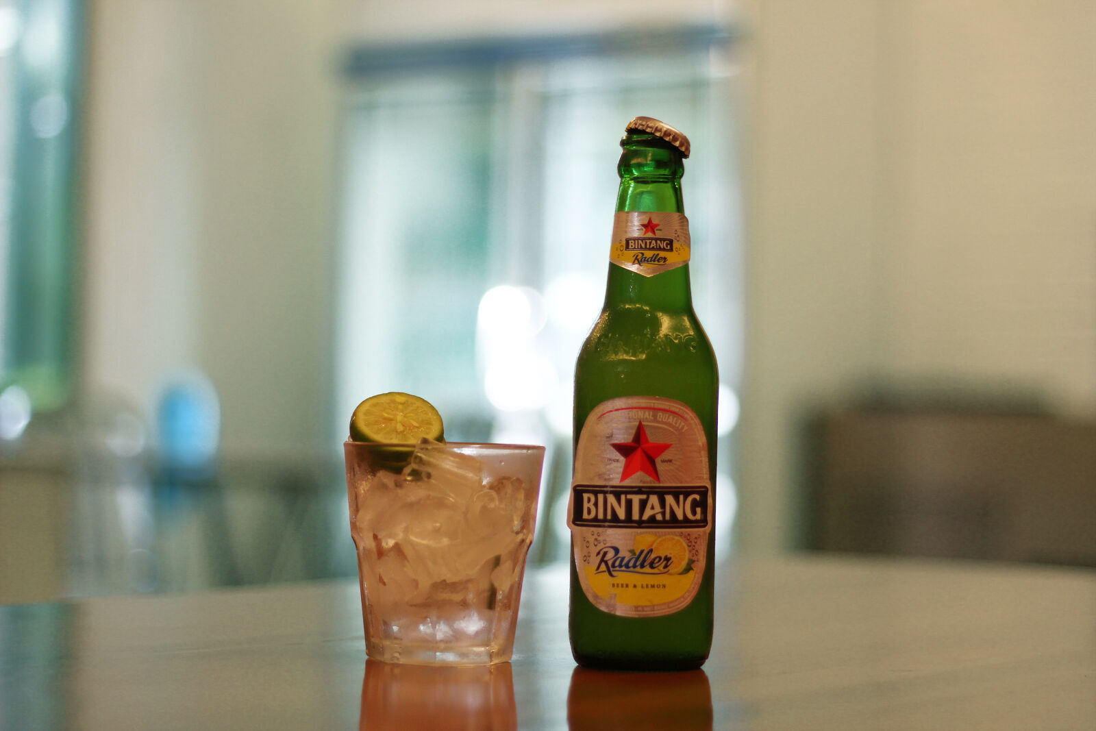 Canon EOS 550D (EOS Rebel T2i / EOS Kiss X4) sample photo. Bintang, green, glass, bottle photography