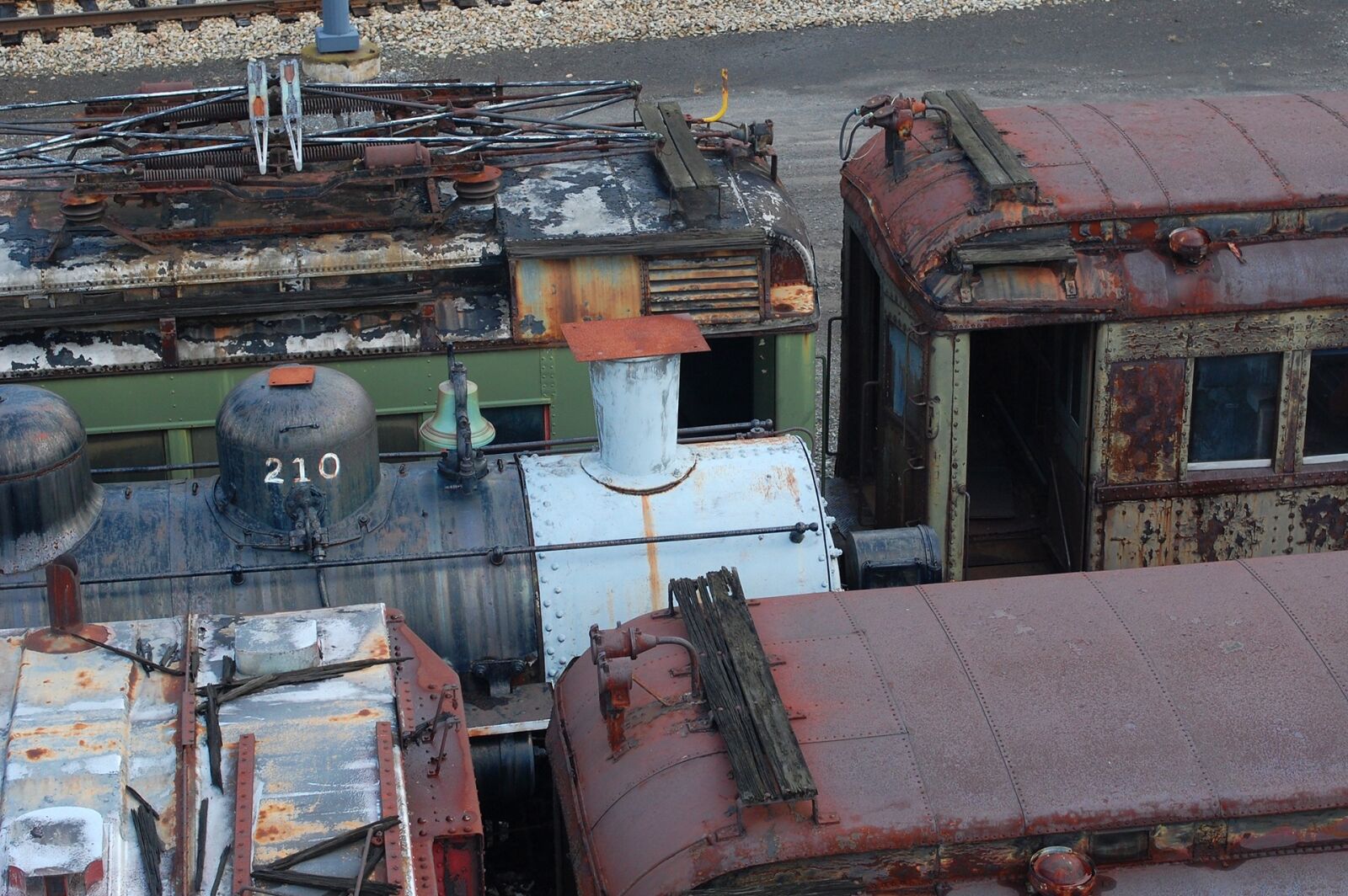 Nikon D40 sample photo. Train yard, transportation, train photography