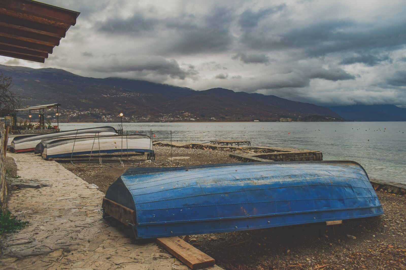 Nikon D3300 sample photo. Boats, beach, lake photography