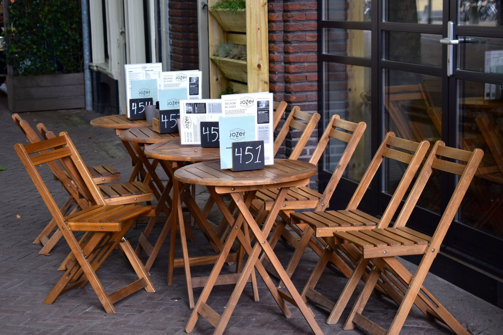 Nikon D3300 sample photo. Chairs, tables, restaurant photography