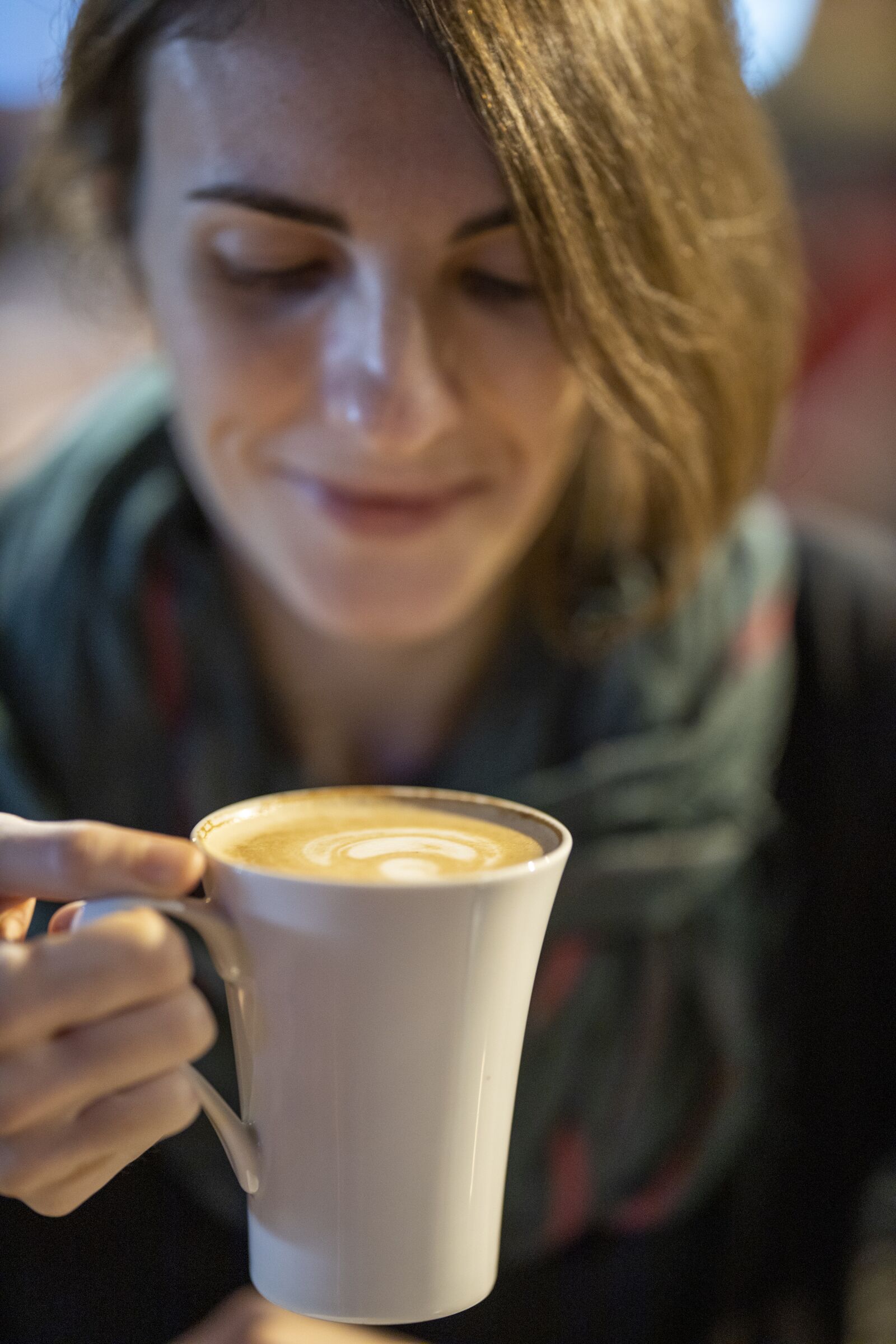 Canon RF 85mm F1.2L USM sample photo. Coffee, latte, beverage photography