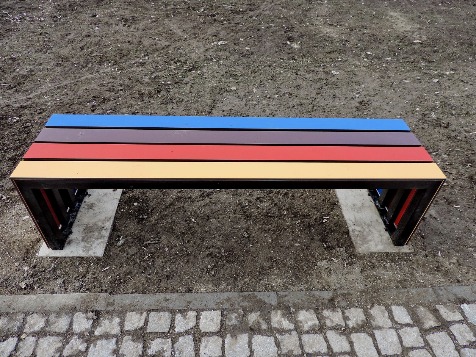 Nikon Coolpix P520 sample photo. Bench, empty, seat, wood photography