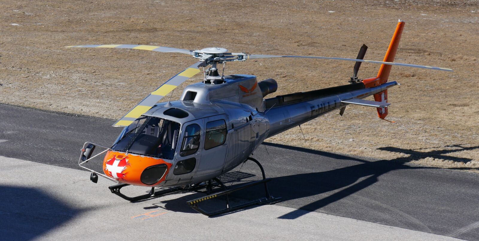 Panasonic DMC-G70 sample photo. Helicopter, flying, courchevel photography