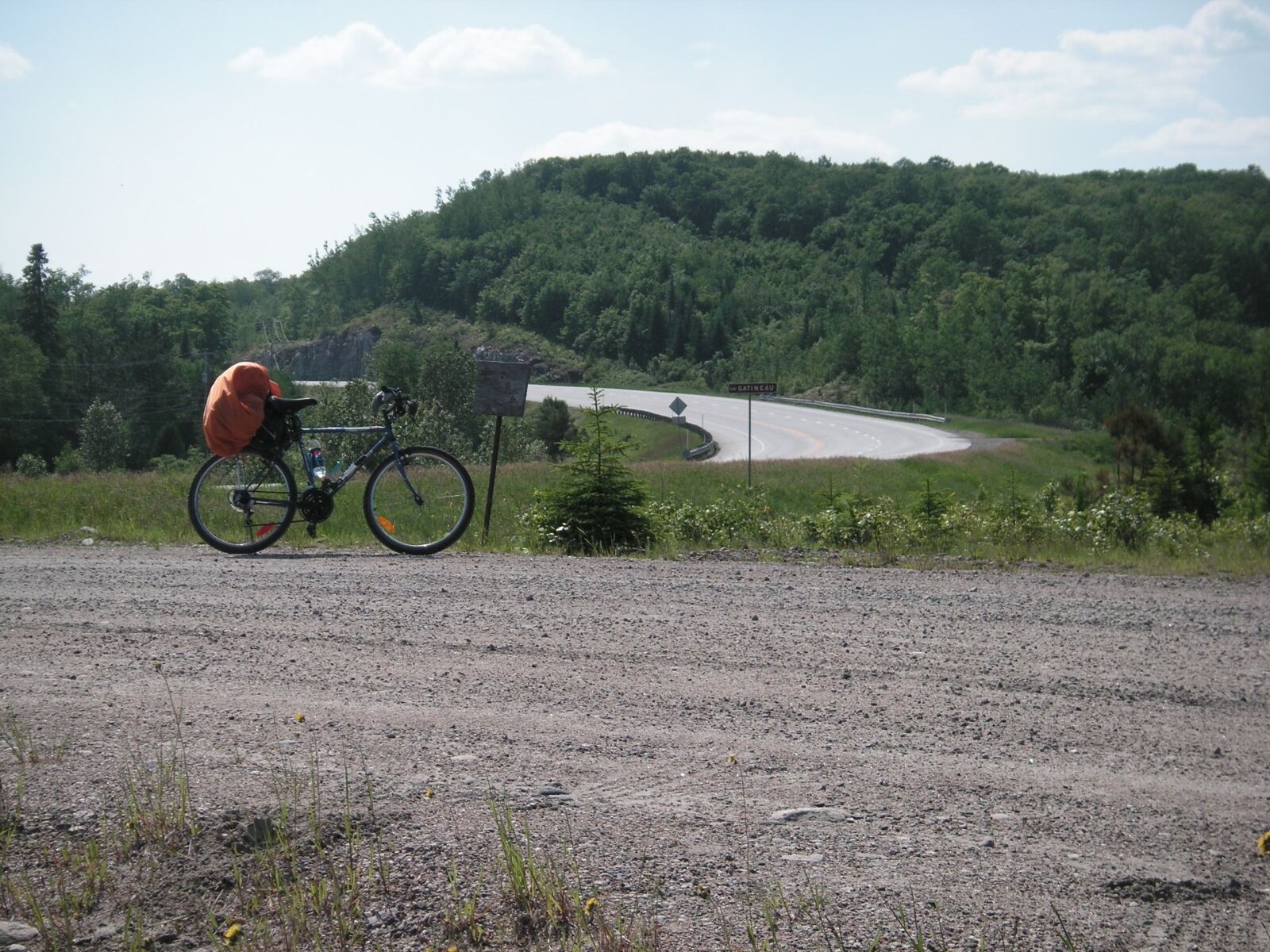 KONICA MINOLTA DiMAGE X60 sample photo. Bike, landscape, bicycle photography