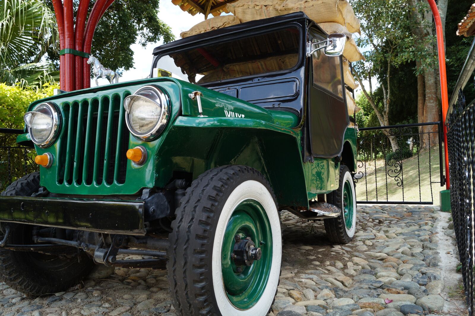 Sony DT 18-55mm F3.5-5.6 SAM II sample photo. Jeepao, jeep, jeep coffee photography