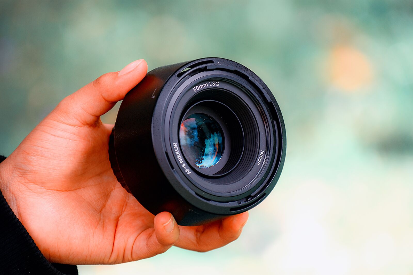 Nikon D3400 sample photo. Lens, photography, hand photography
