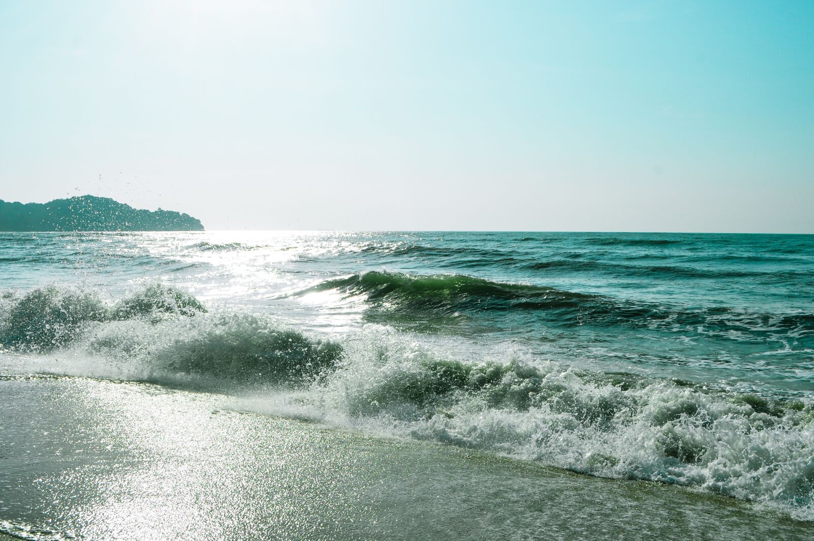 Nikon D5000 sample photo. Sea, bubble, water photography