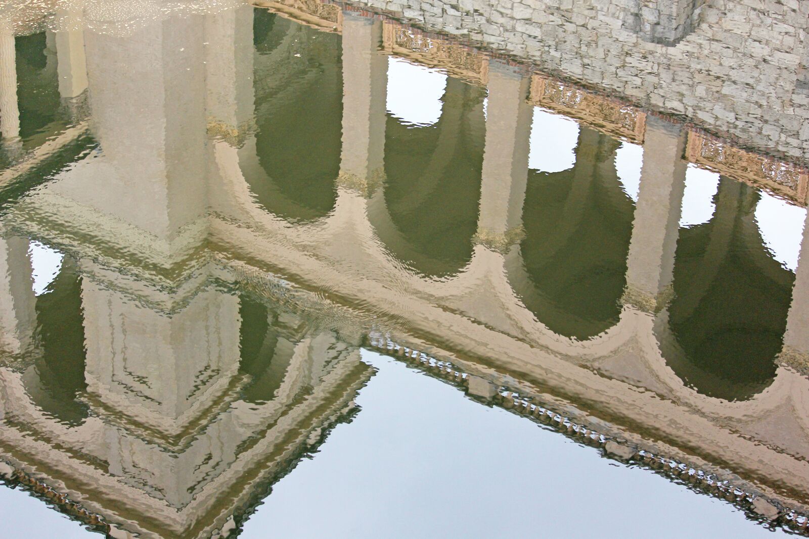 Canon EOS 700D (EOS Rebel T5i / EOS Kiss X7i) sample photo. Mirroring, belvedere castle, pfingstberg photography