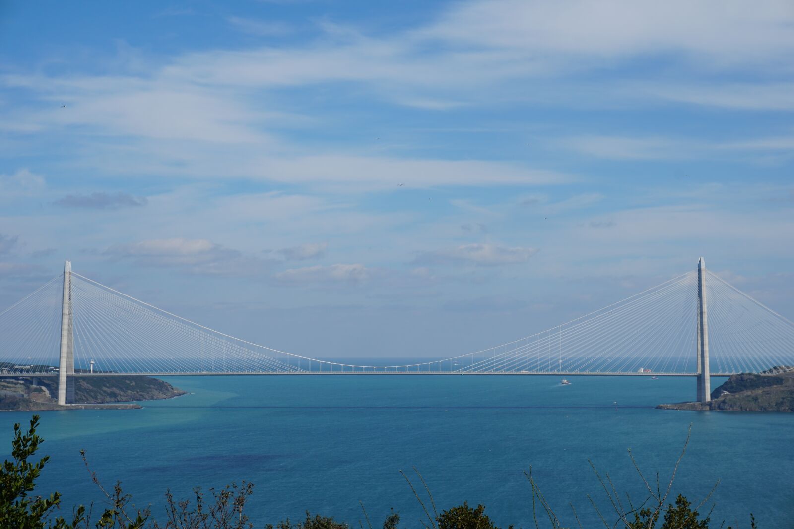 Sony E 16-50mm F3.5-5.6 PZ OSS sample photo. Istanbul, bridge, the strait photography