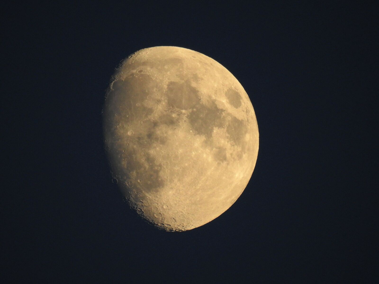 Nikon Coolpix P900 sample photo. Moon, increasingly, sky photography