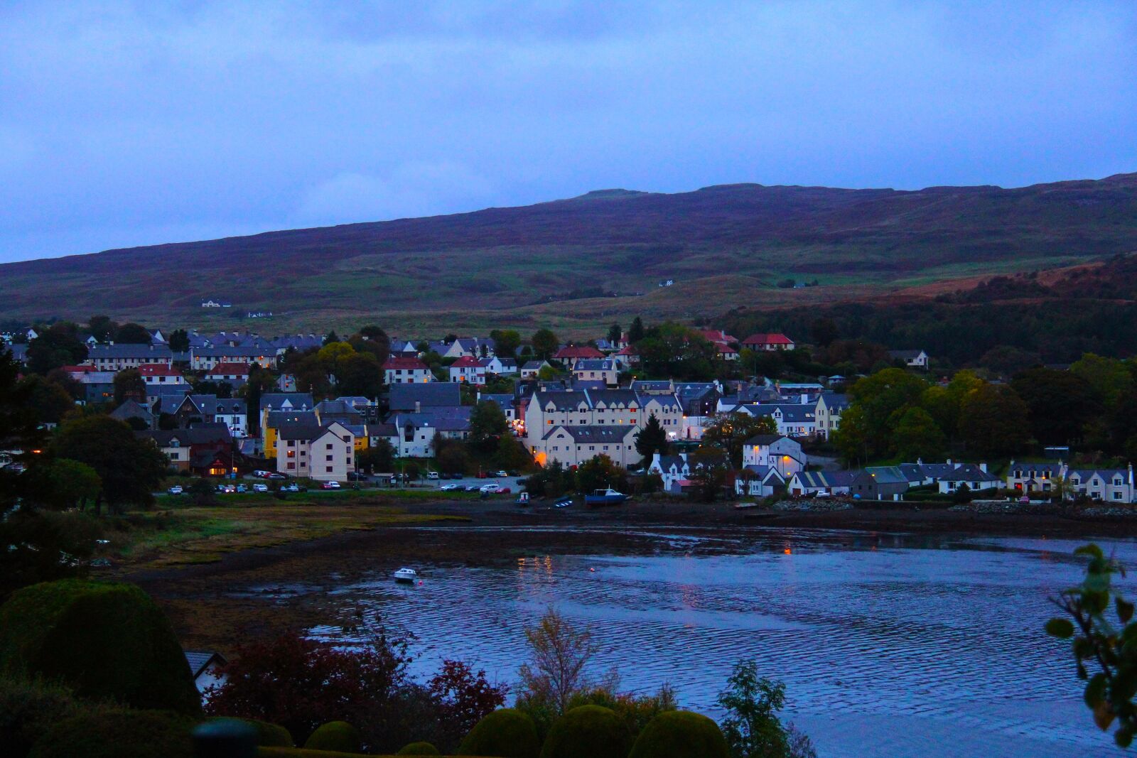 Canon EF-S 18-200mm F3.5-5.6 IS sample photo. Beautiful, amazing, portree photography