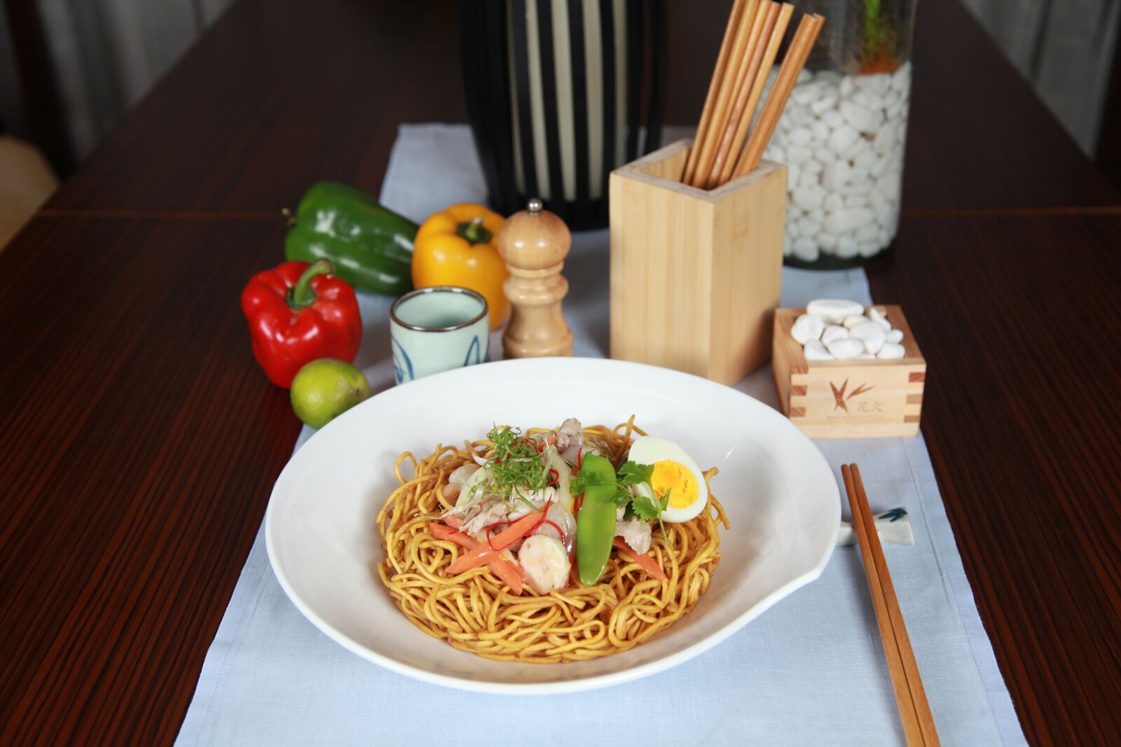Canon EOS 5D Mark II sample photo. Filipino cuisine, noodles, stirfry photography