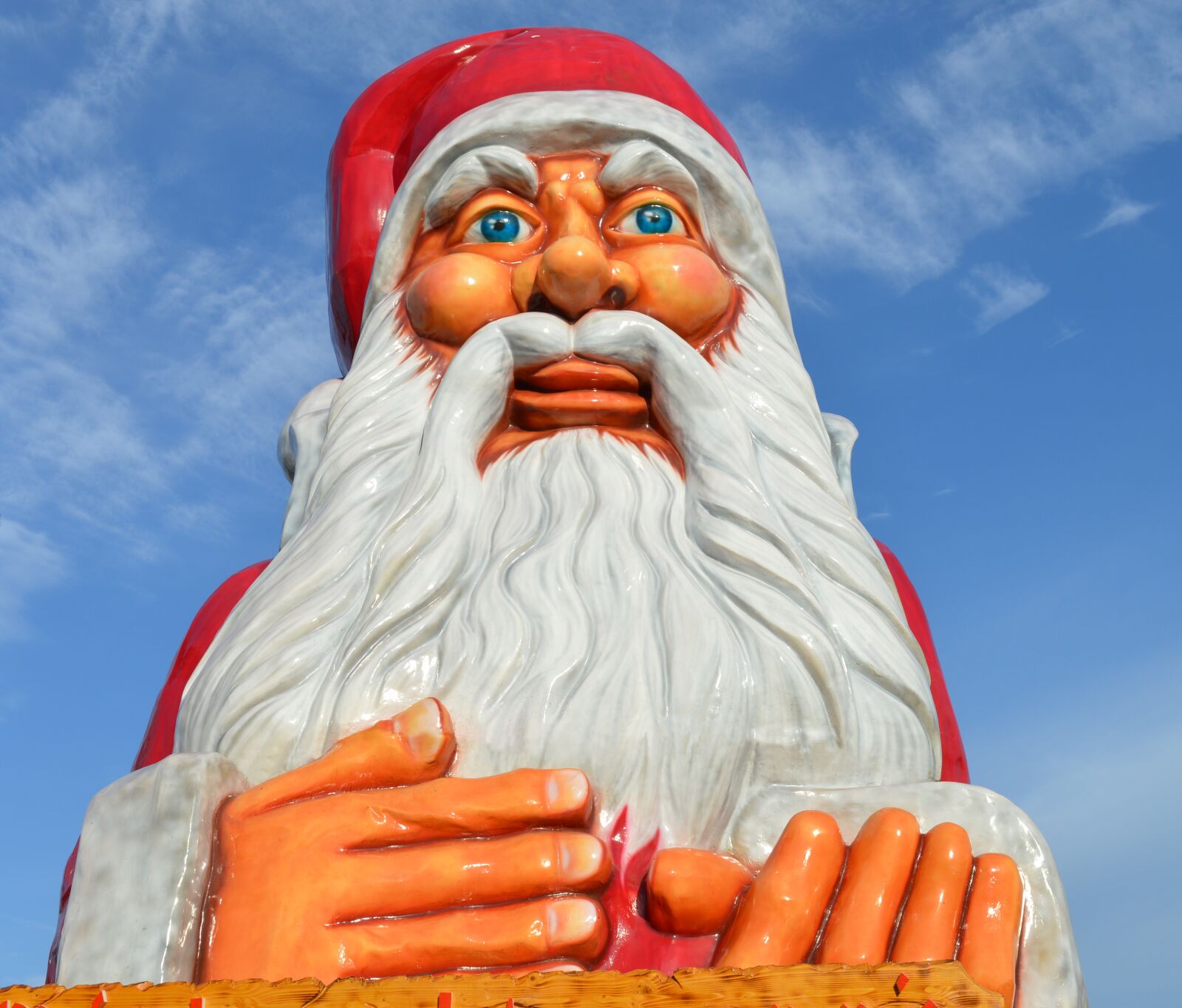 Nikon D3200 sample photo. Santa claus, figure, large photography