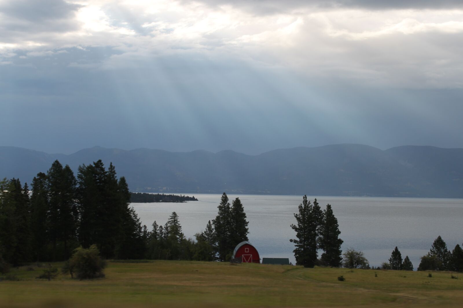 Canon EOS 500D (EOS Rebel T1i / EOS Kiss X3) sample photo. Flathead lake, lake, water photography