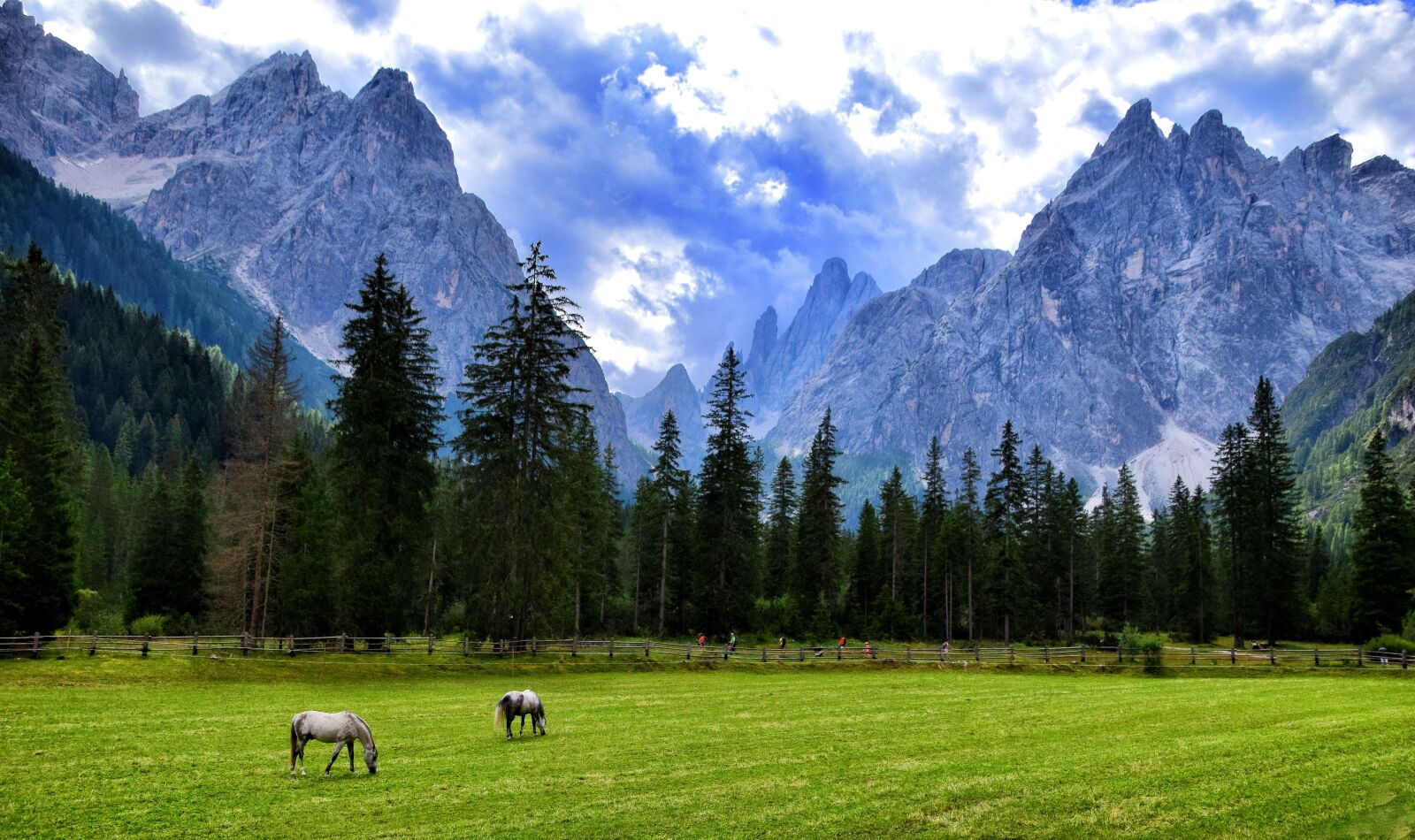 Nikon D5300 sample photo. Clouds, mountain, mountains photography