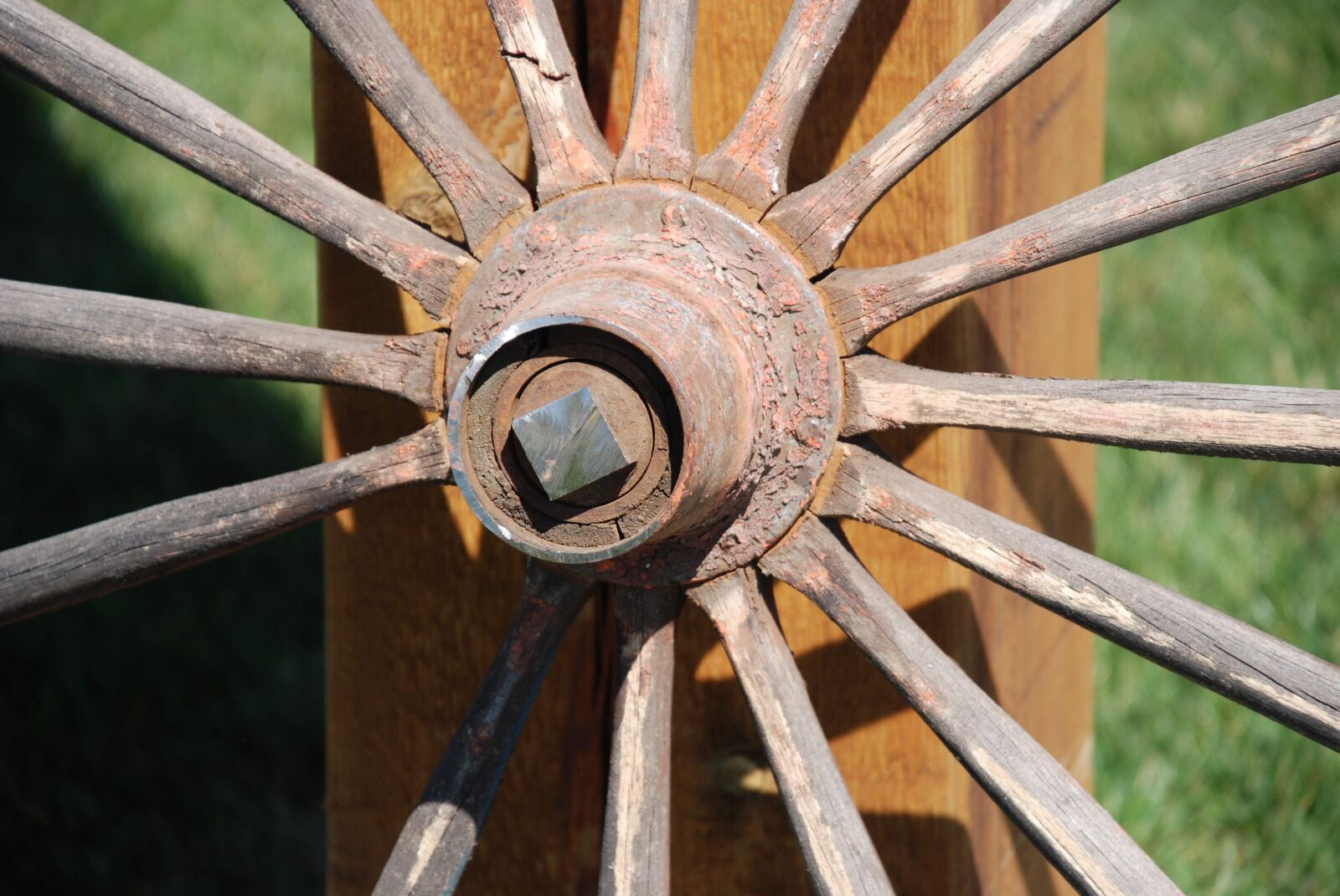 Nikon D80 sample photo. Wagon, wheel, old antique photography