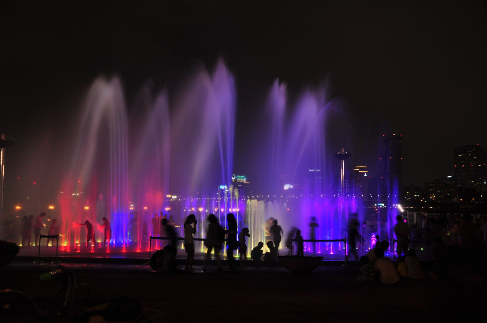 Nikon D90 sample photo. Night view, musical fountain photography