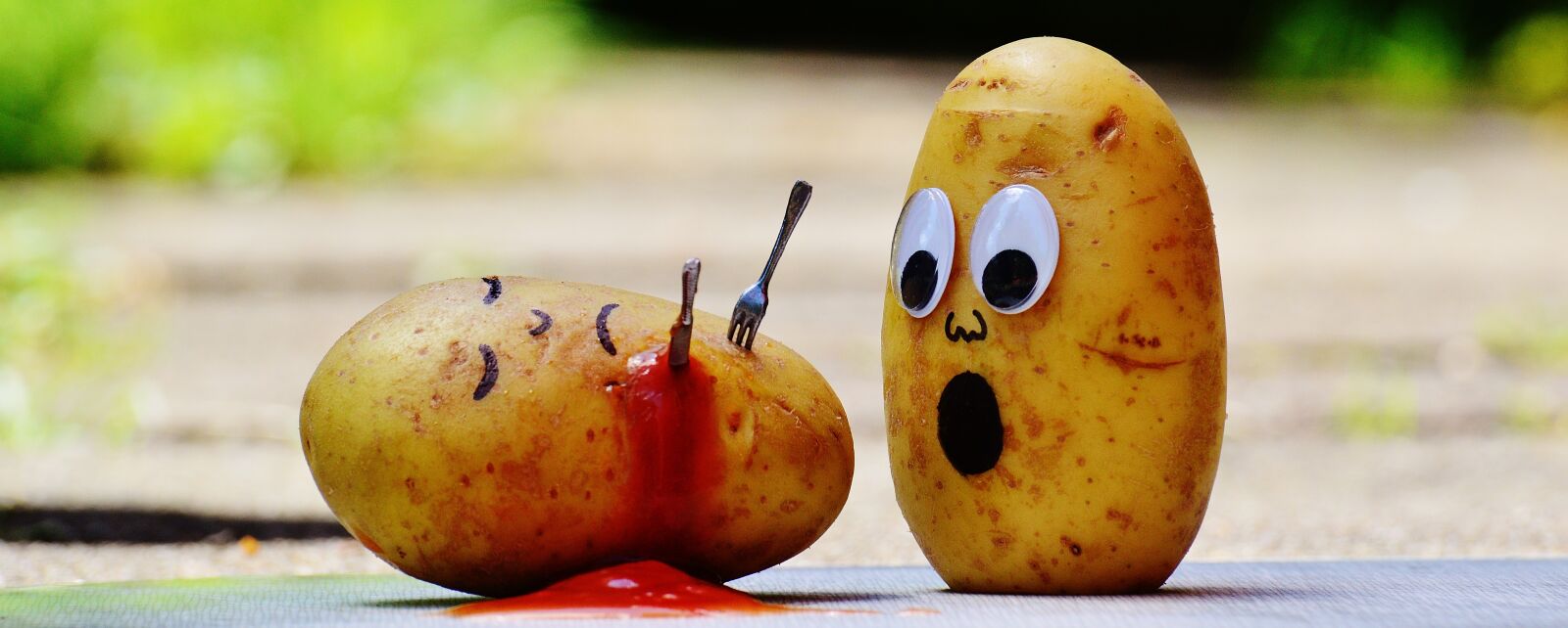 Nikon D3200 sample photo. Potatoes, ketchup, murder photography