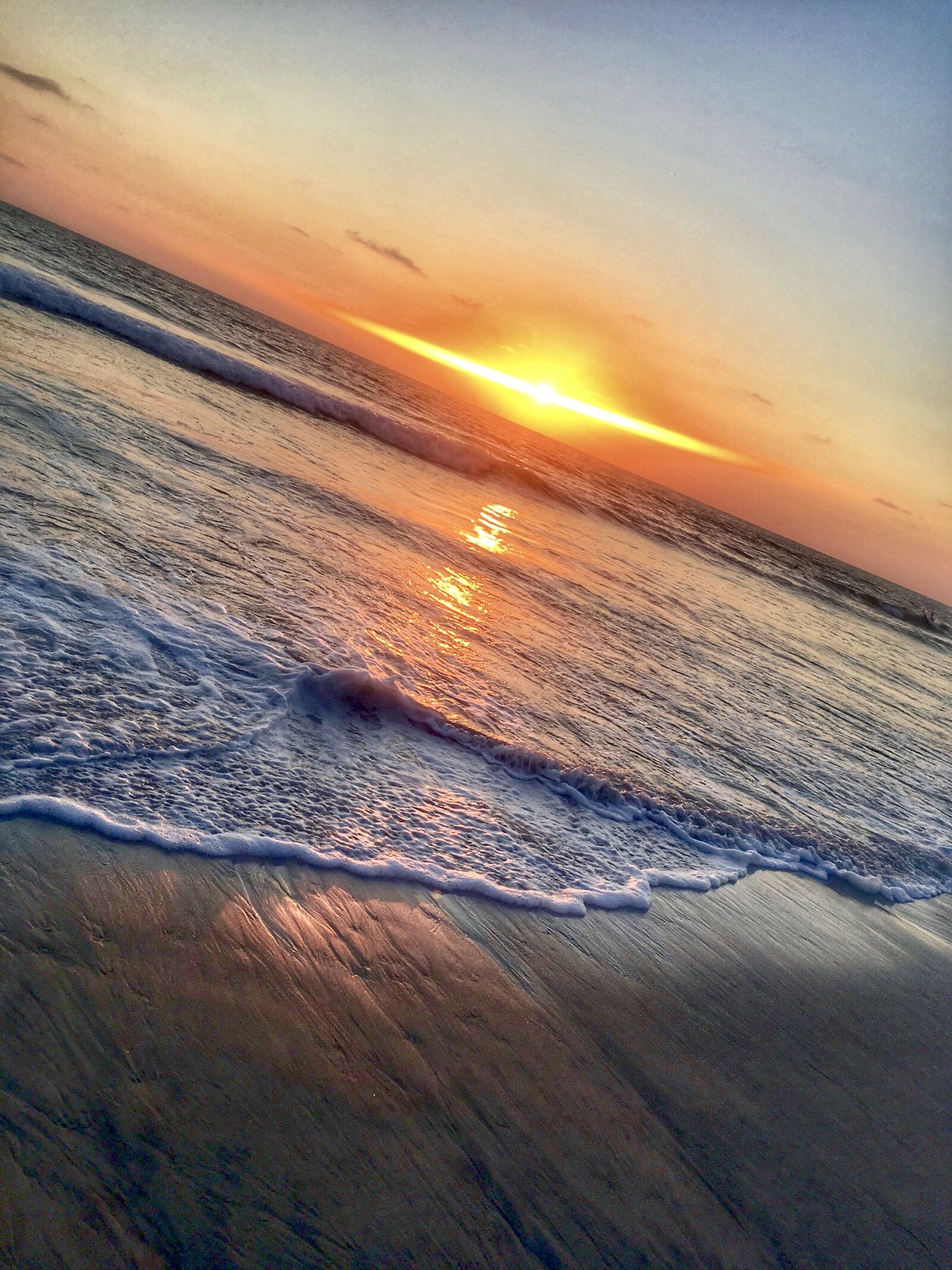 Apple iPhone SE sample photo. Diagonal, ocean, sunset photography