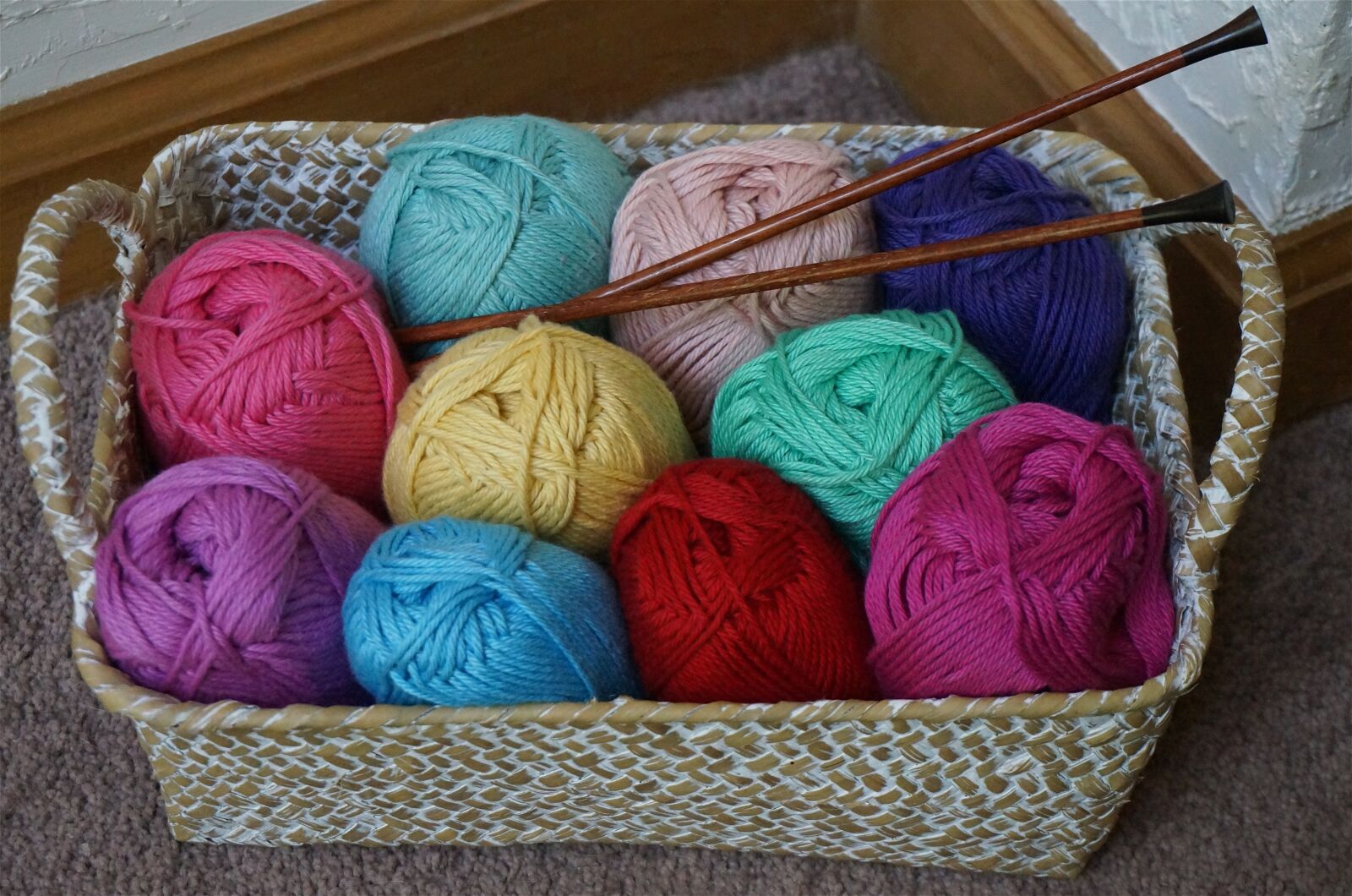 Sony Alpha NEX-5T sample photo. Cotton baby yarn, knitting photography