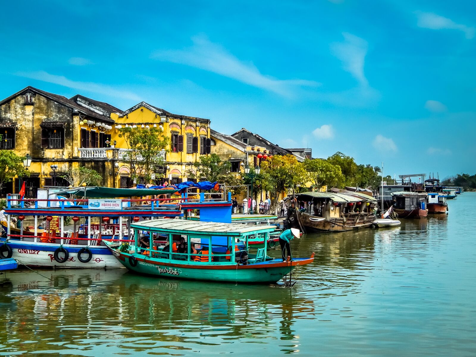 Nikon Coolpix L820 sample photo. Vietnam, town, asia photography