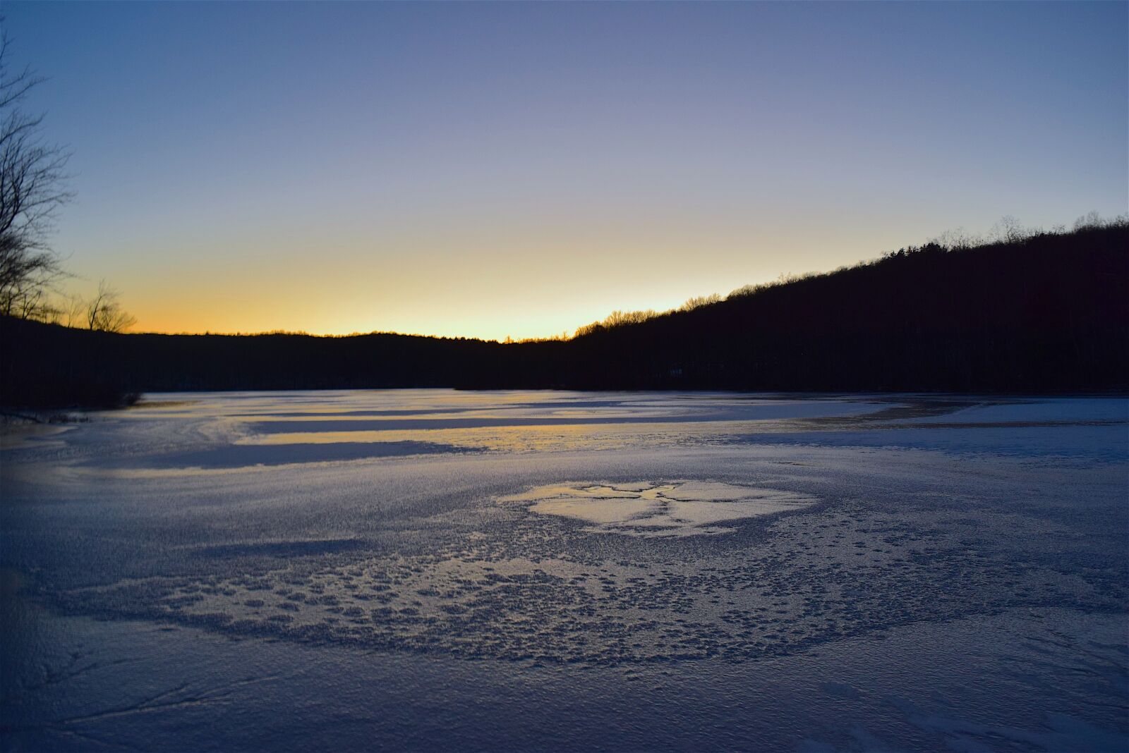 Nikon D3300 sample photo. Sunset, lake, frozen photography