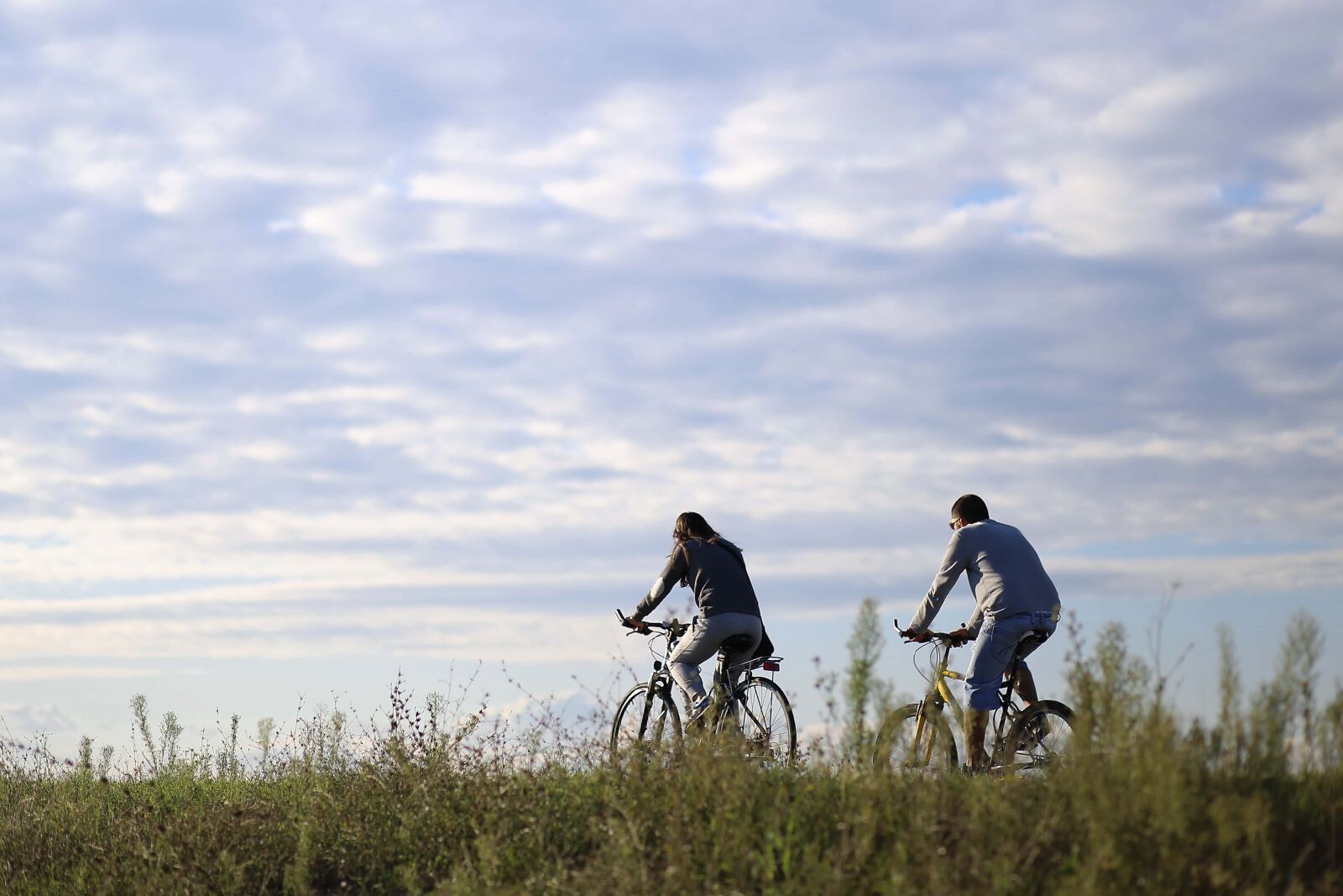 Canon EF 85mm F1.8 USM sample photo. Mountain bike, bicycling, bicycle photography