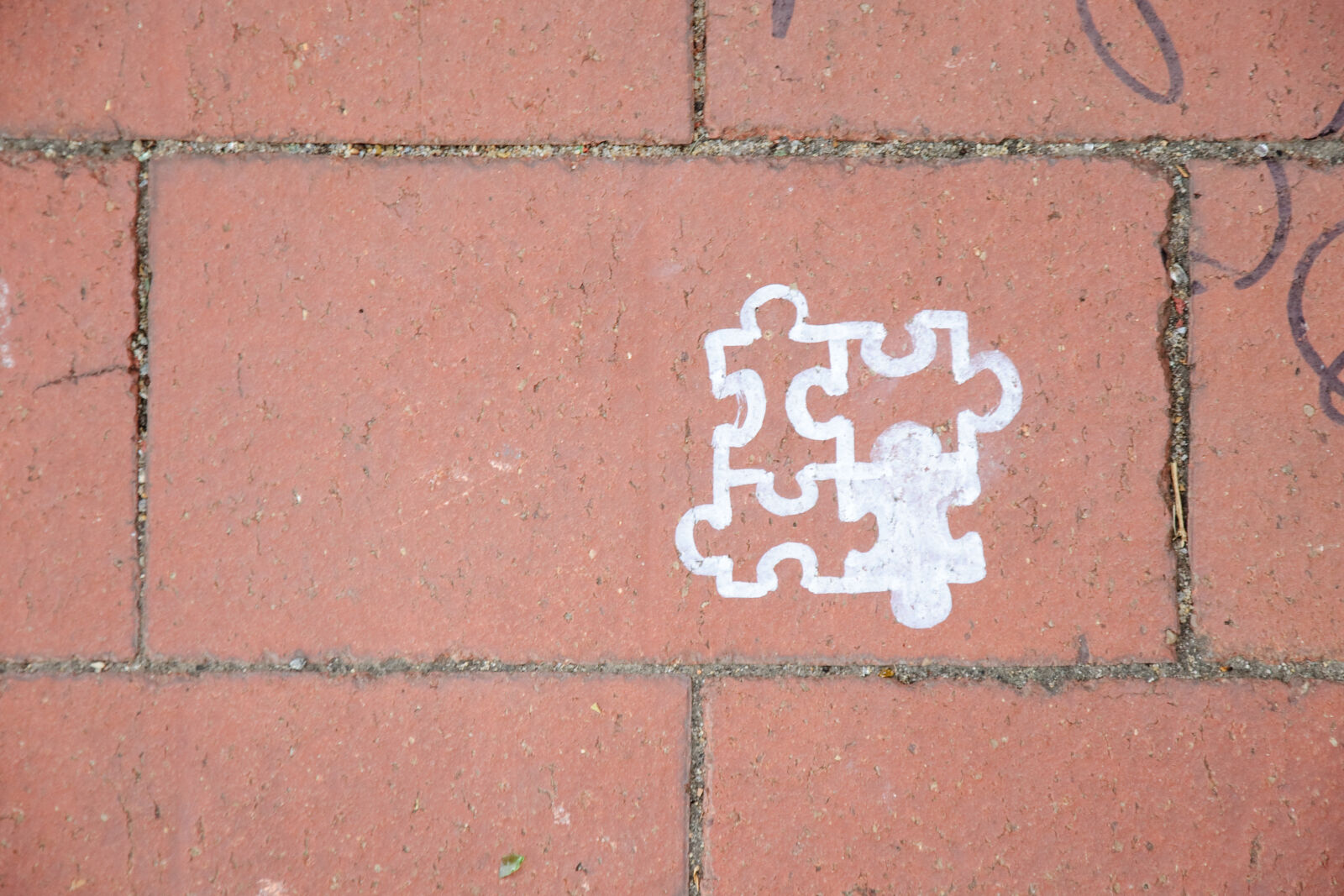 Nikon D90 sample photo. Text, on, brick, wall photography