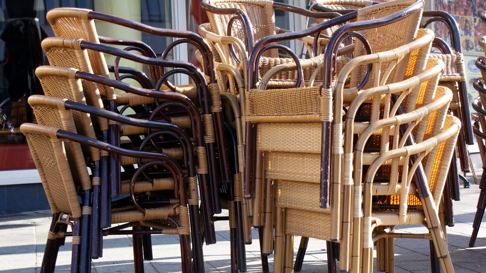 Sony Alpha DSLR-A200 sample photo. Seat, seating, gastronomy photography