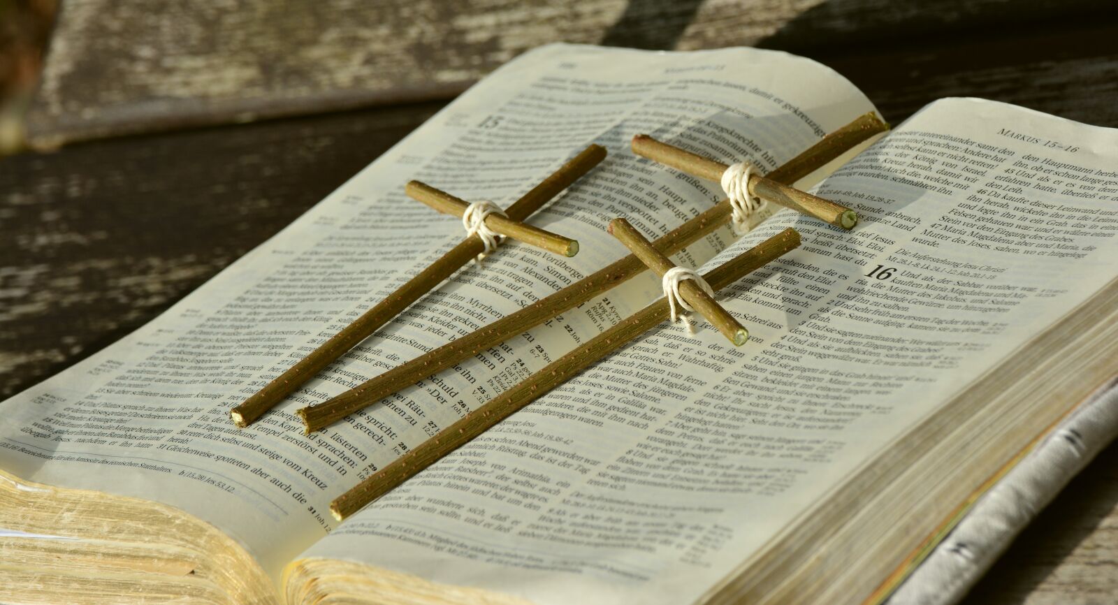 Nikon D5200 sample photo. Bible, cross, easter photography