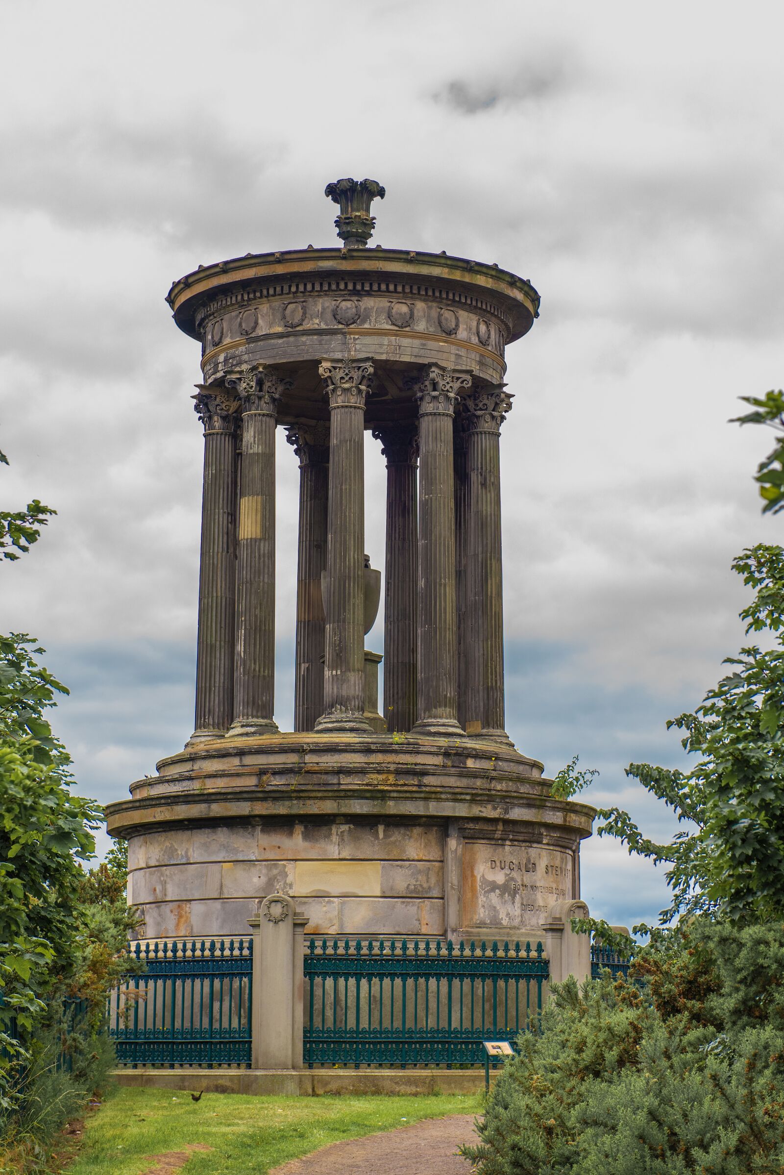 Nikon D750 sample photo. Dugald stewart monument, edinburgh photography