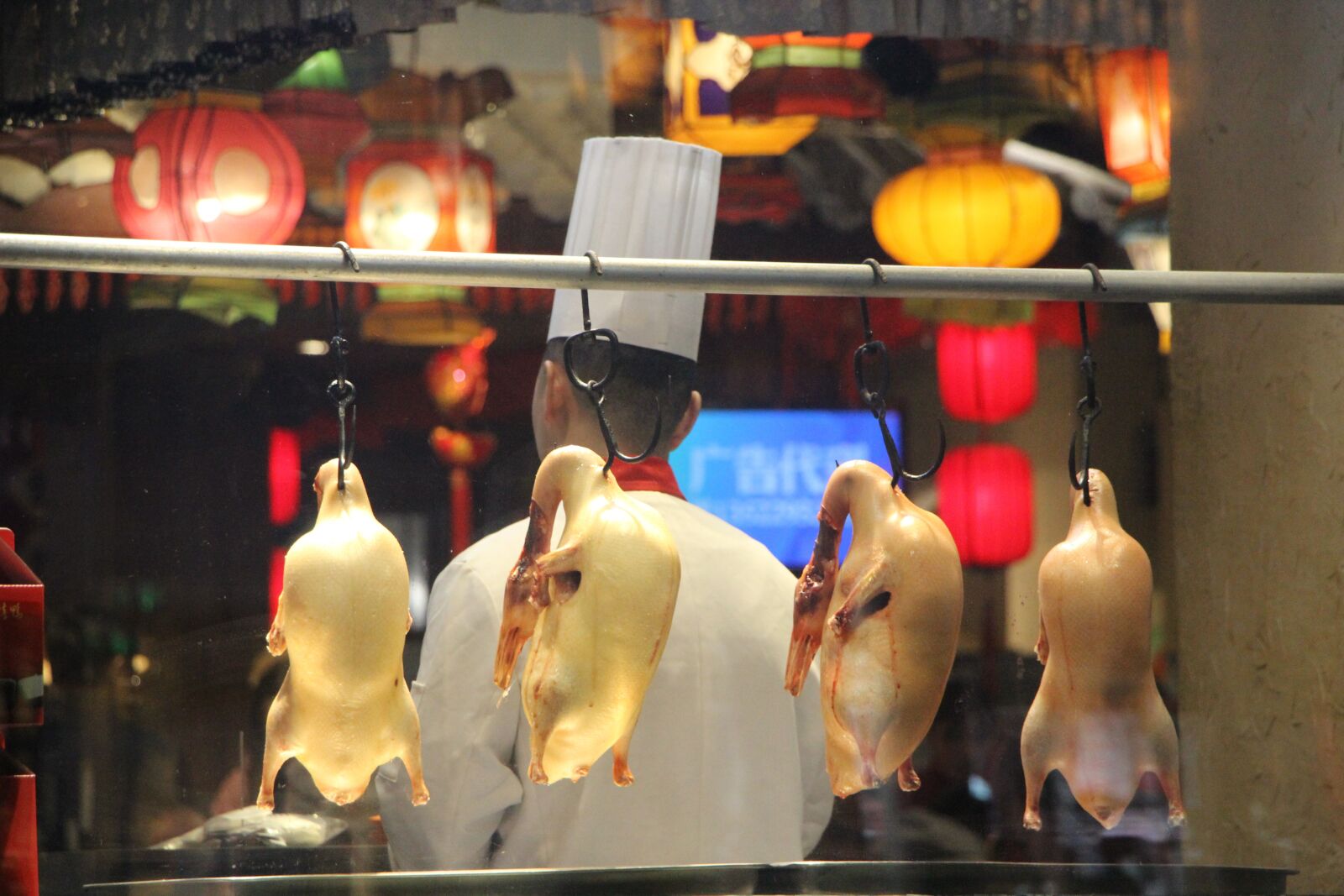 Canon EF-S 18-135mm F3.5-5.6 IS STM sample photo. Food, roast duck restaurant photography