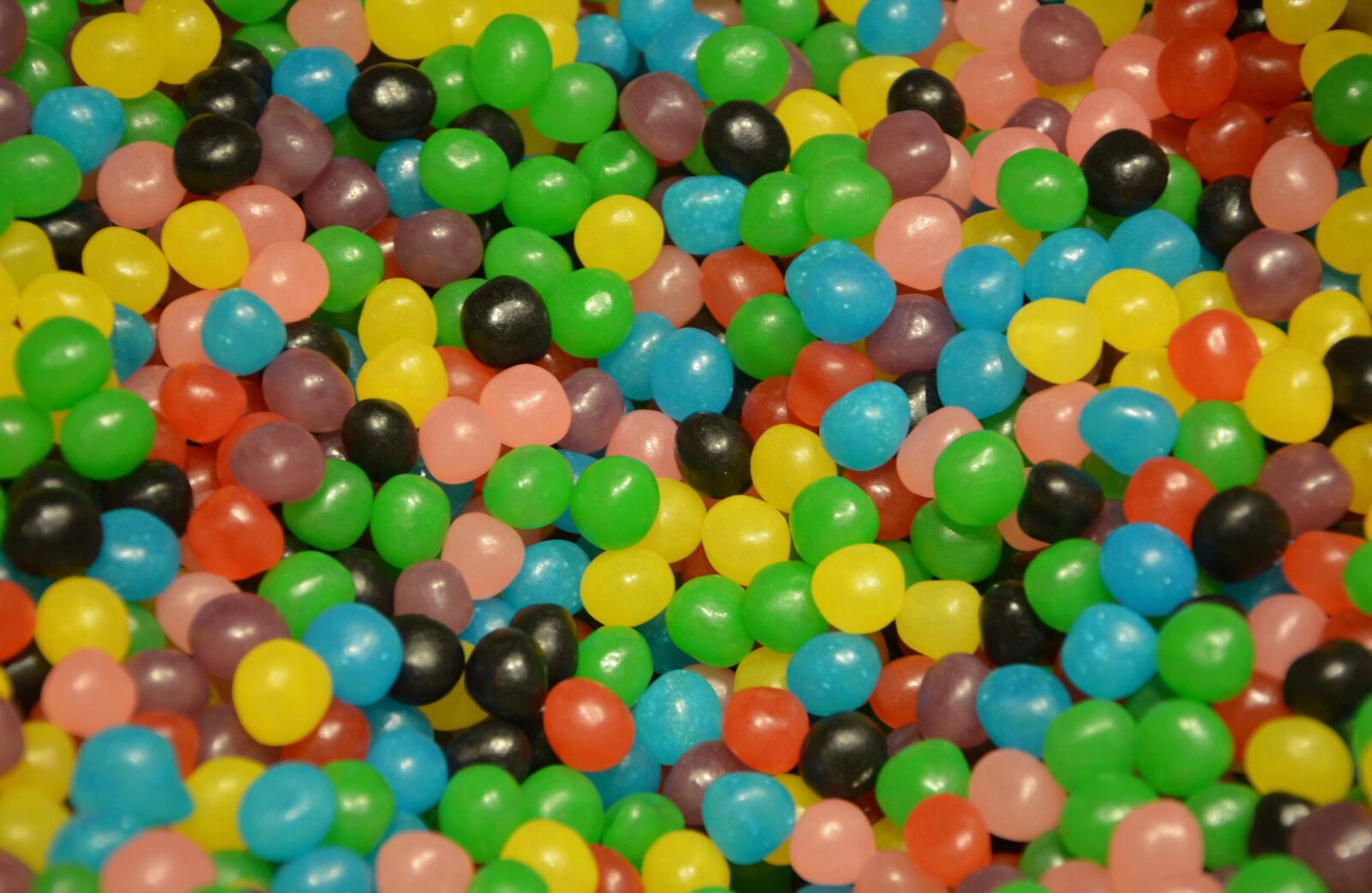 Nikon D5200 sample photo. Candy, colors, tart photography