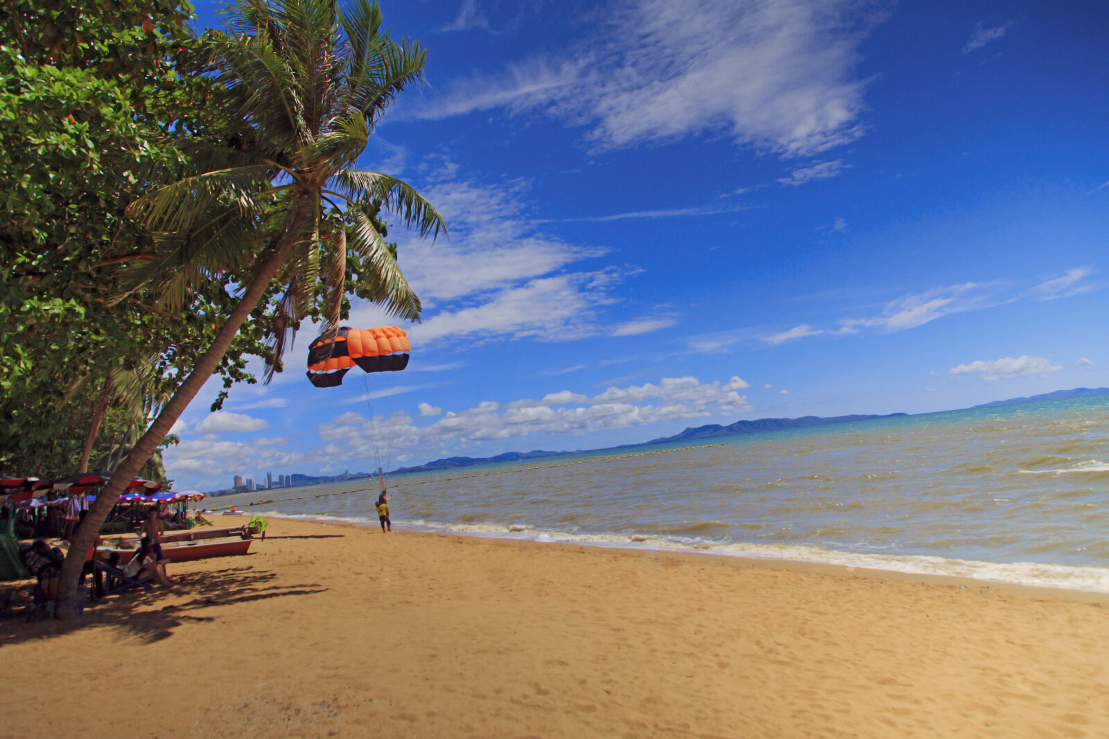 Canon EF 24-105mm F4L IS USM sample photo. Pattaya, 02 photography
