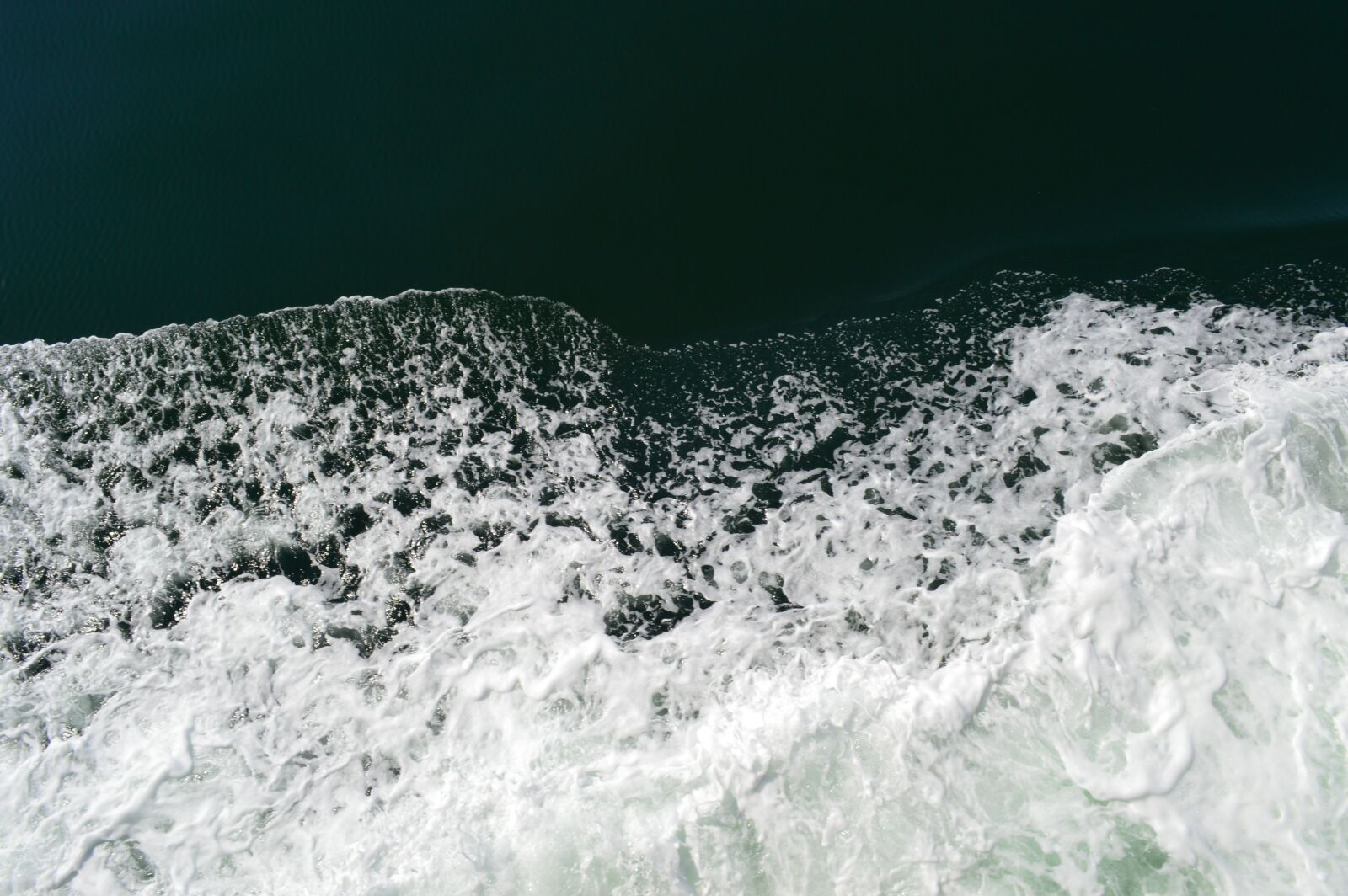 Nikon D3200 sample photo. Sea, waves, white photography