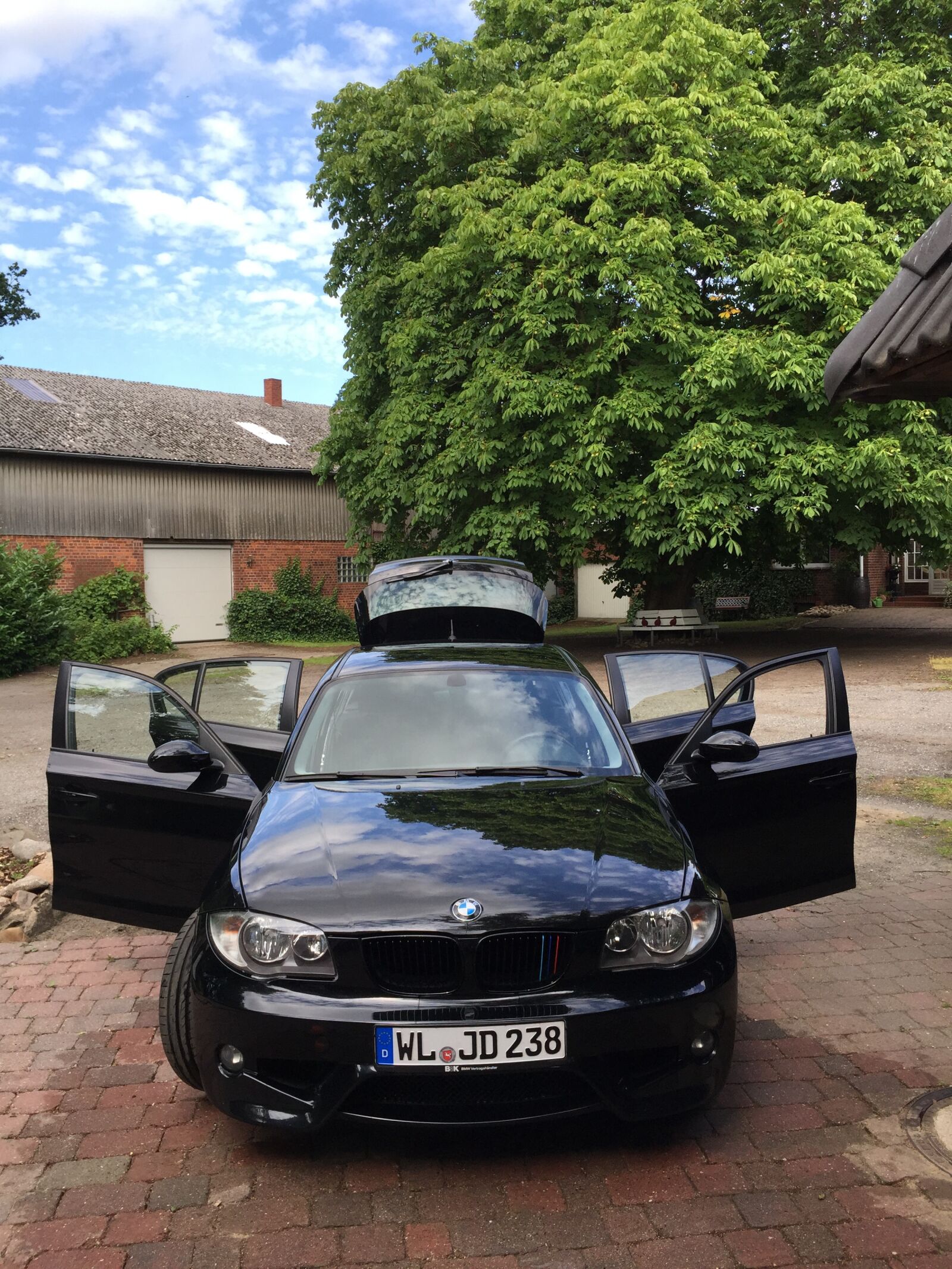 iPhone 6 Plus back camera 4.15mm f/2.2 sample photo. Auto, bmw, beautiful photography