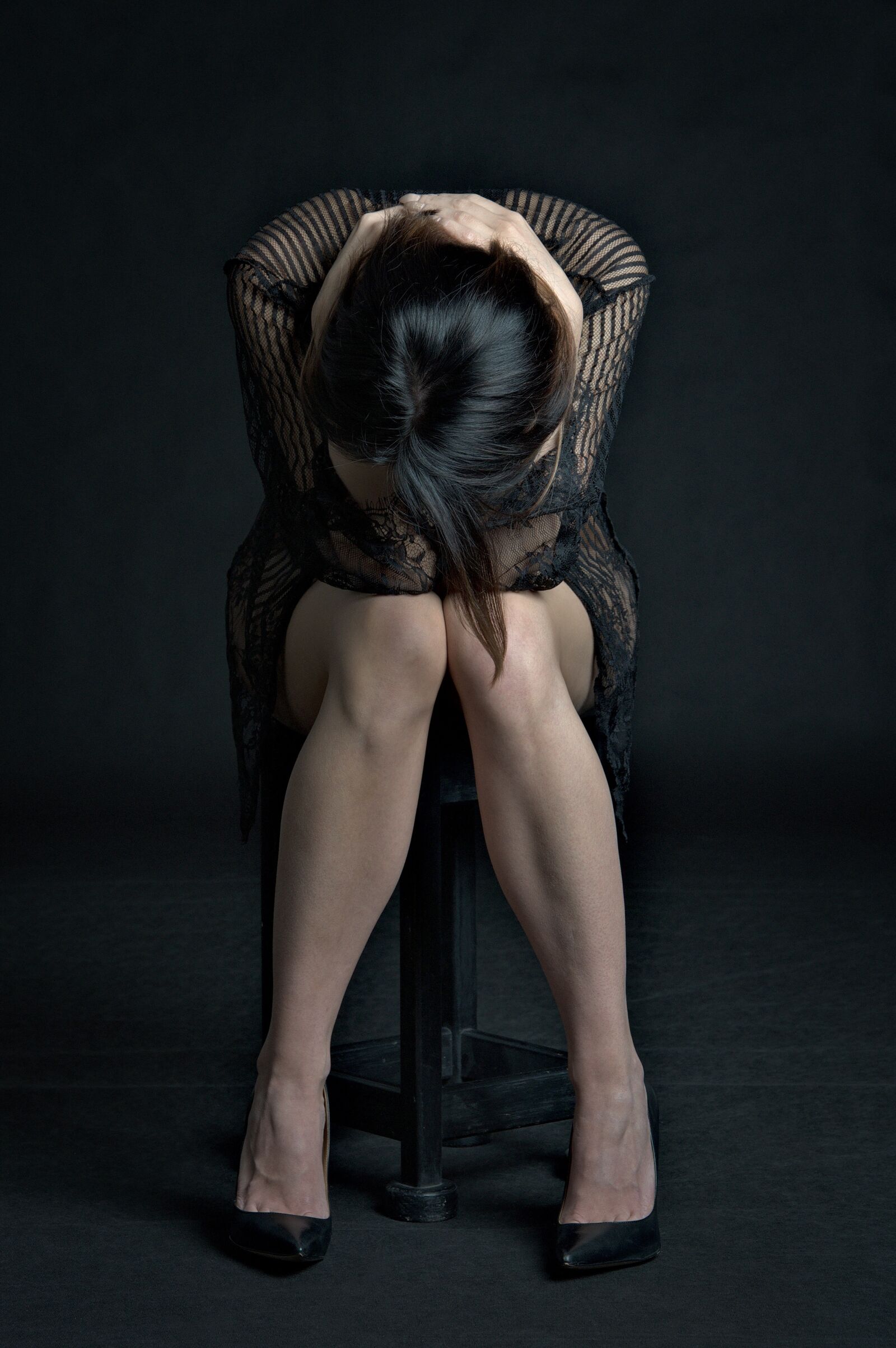 Nikon D90 sample photo. Woman, despair, loss photography