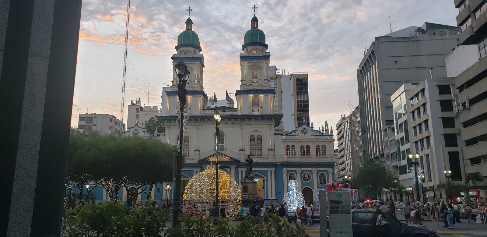 Samsung Galaxy S9+ sample photo. Guayaquil, monumento, ecuador photography