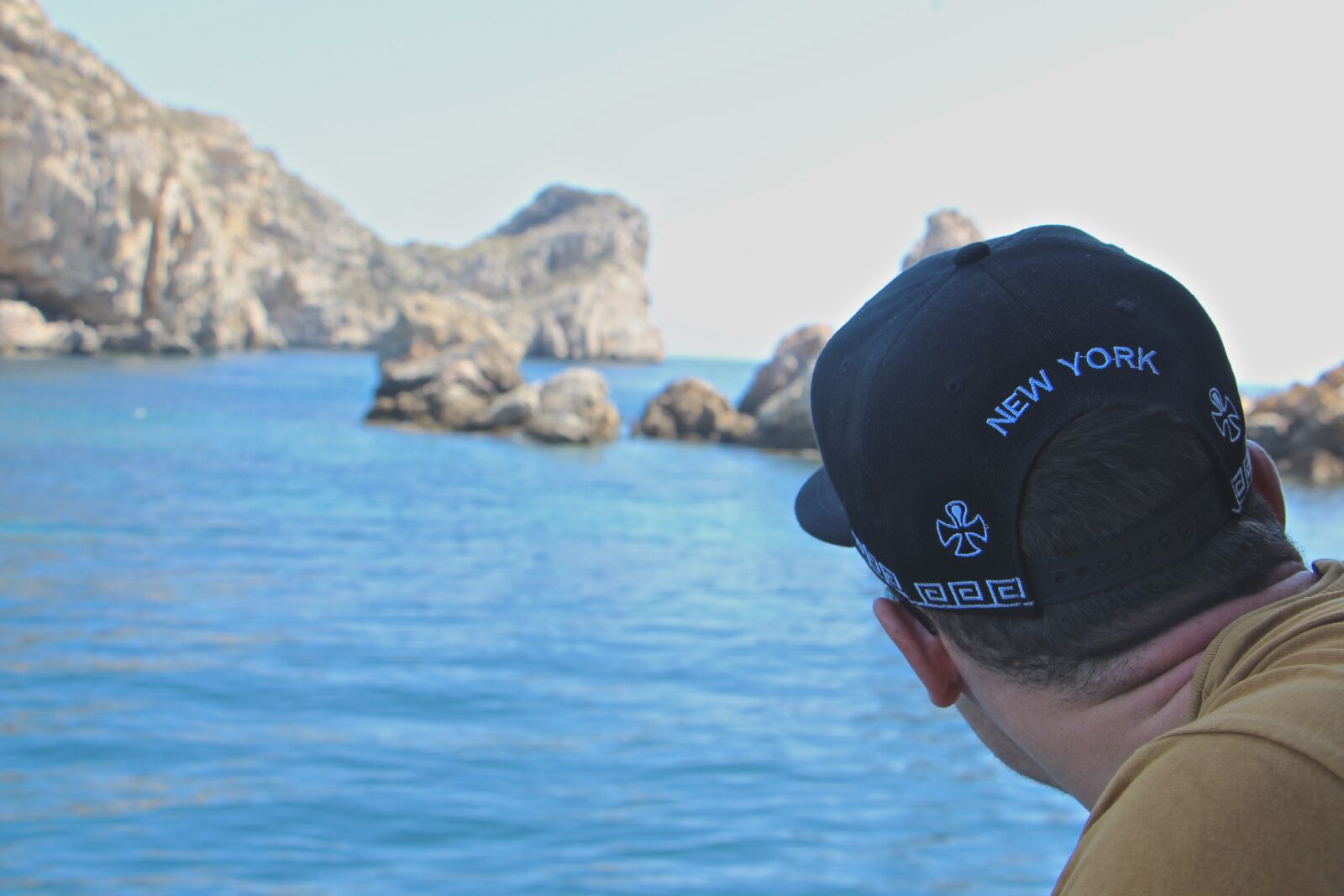 Canon EOS 700D (EOS Rebel T5i / EOS Kiss X7i) sample photo. Man, watch, water photography