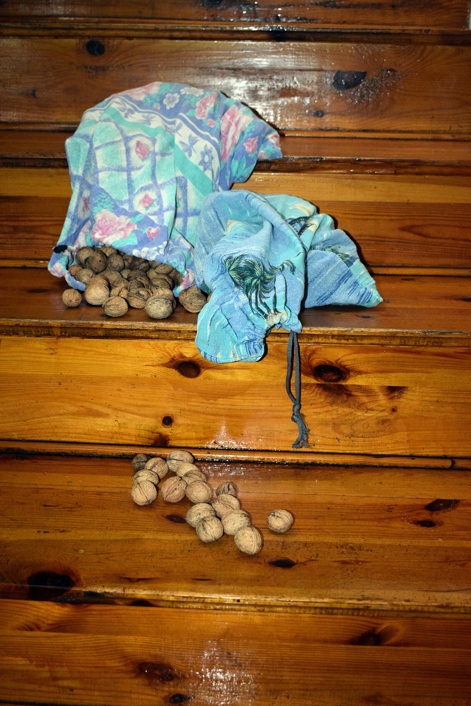 Nikon D3400 sample photo. Nuts, walnut, food photography