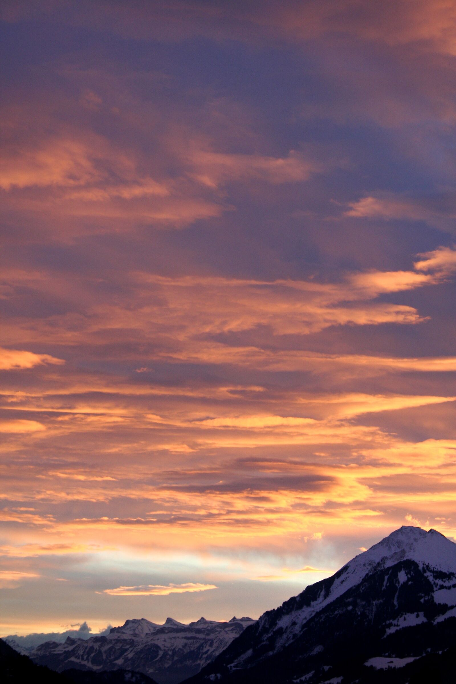 Canon EOS 350D (EOS Digital Rebel XT / EOS Kiss Digital N) sample photo. Sunset, mountains, afterglow photography