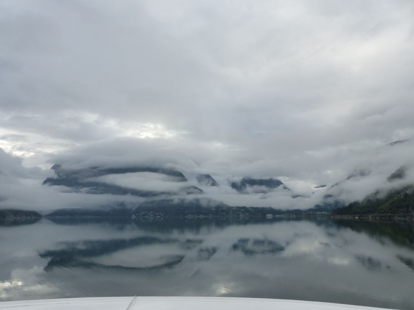 Panasonic Lumix DMC-FZ200 sample photo. Eidfjord, norway, fjords photography