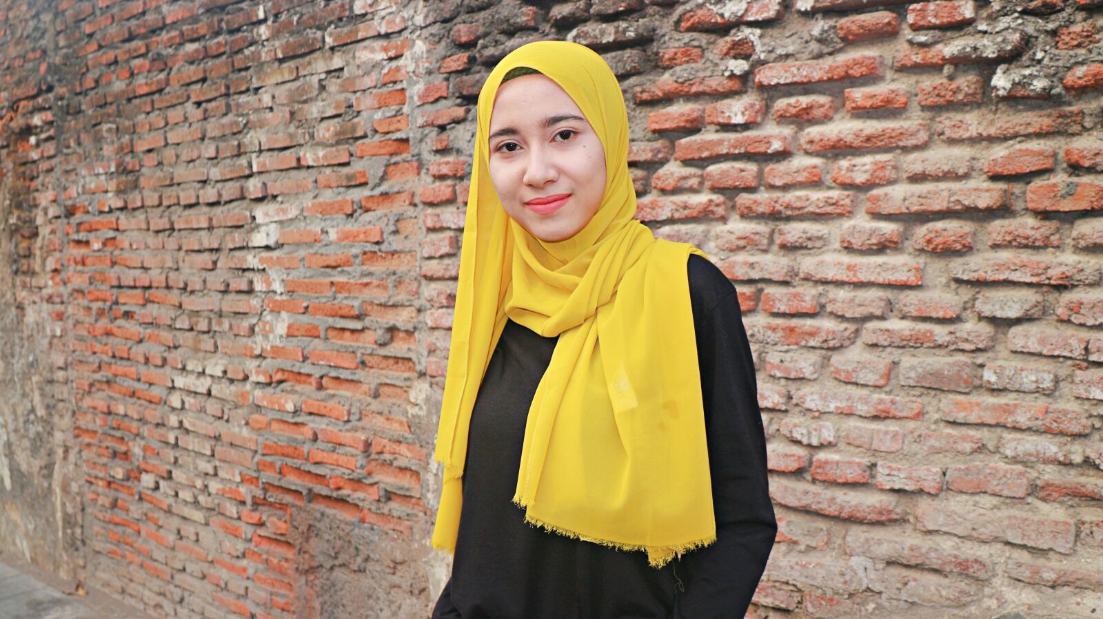 Canon EF-M 18-150mm F3.5-6.3 IS STM sample photo. Hijab, girl, ramadhan photography