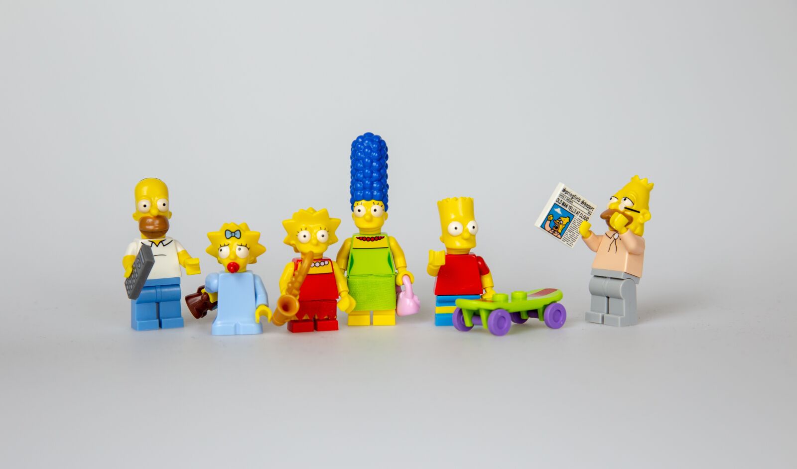 Canon EOS 6D + Canon EF 24-105mm F4L IS USM sample photo. Simpsons, lego, family photography